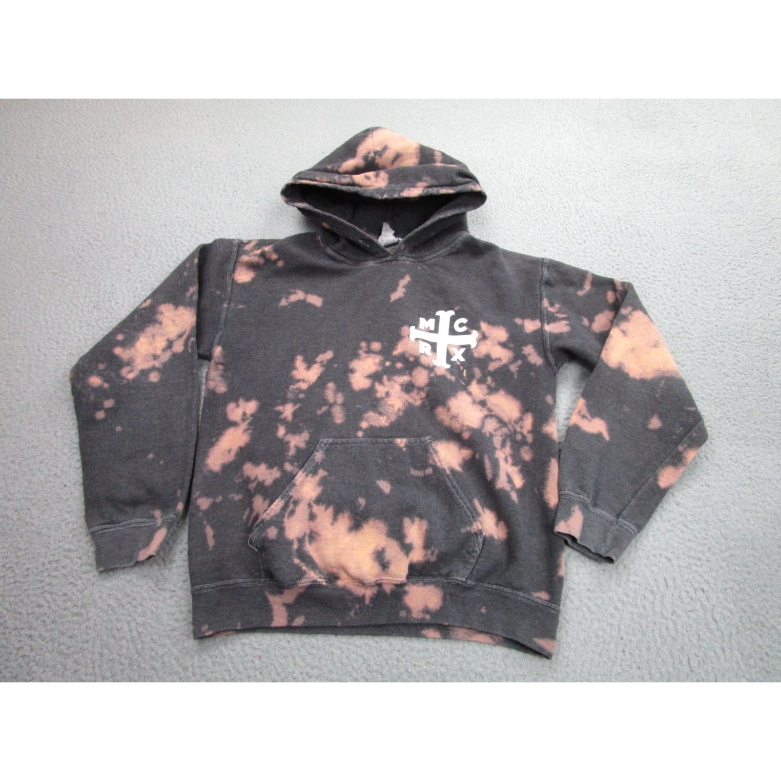 Gildan My Chemical Romance Sweatshirt Hoodie Mens Small Black Pullover Graphic Print Pockets Grunge Tie Dye Y2K Punk 90s Size US S / EU 44-46 / 1 - 2 Thumbnail