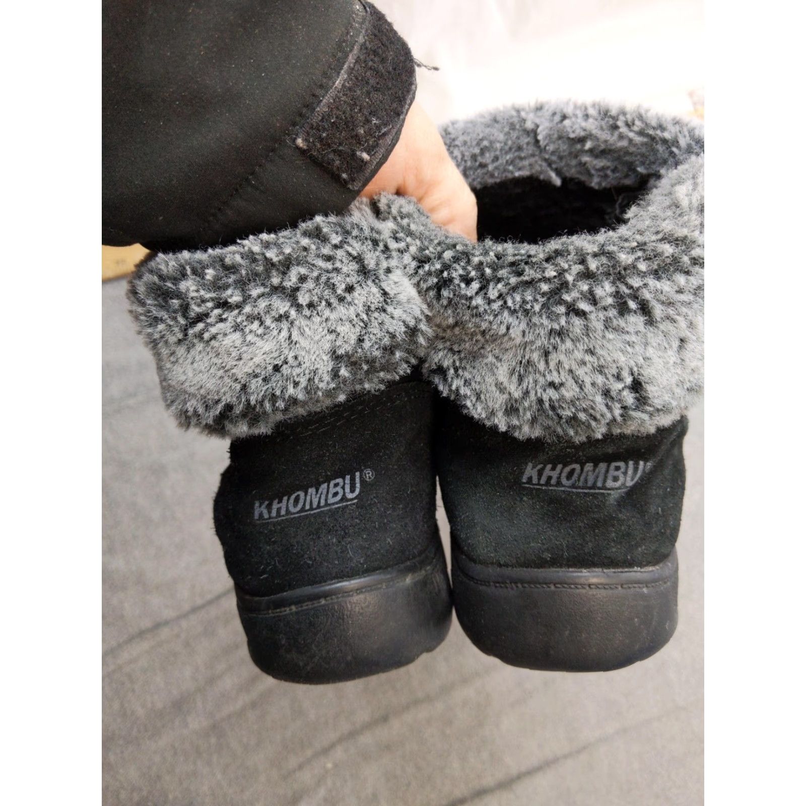 Vintage Khombu Jessica Snow Boots Womens Size 8 39 Black Leather Fur Ankle Zip Wedge Size US 8 / IT 38 - 4 Thumbnail