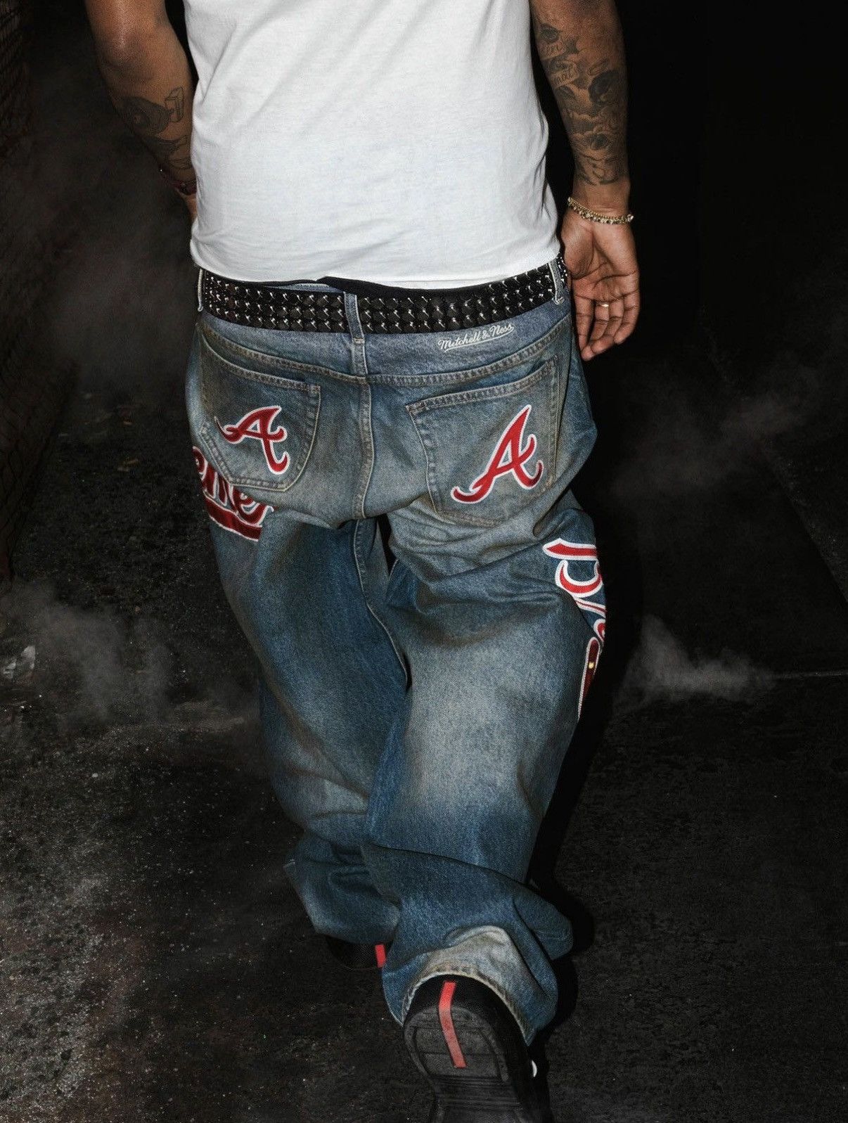 Mitchell & Ness × Supreme Supreme Atlanta Braves Mitchell & Ness Loose Denim Jeans 34 Size US 34 / EU 50 - 2 Thumbnail