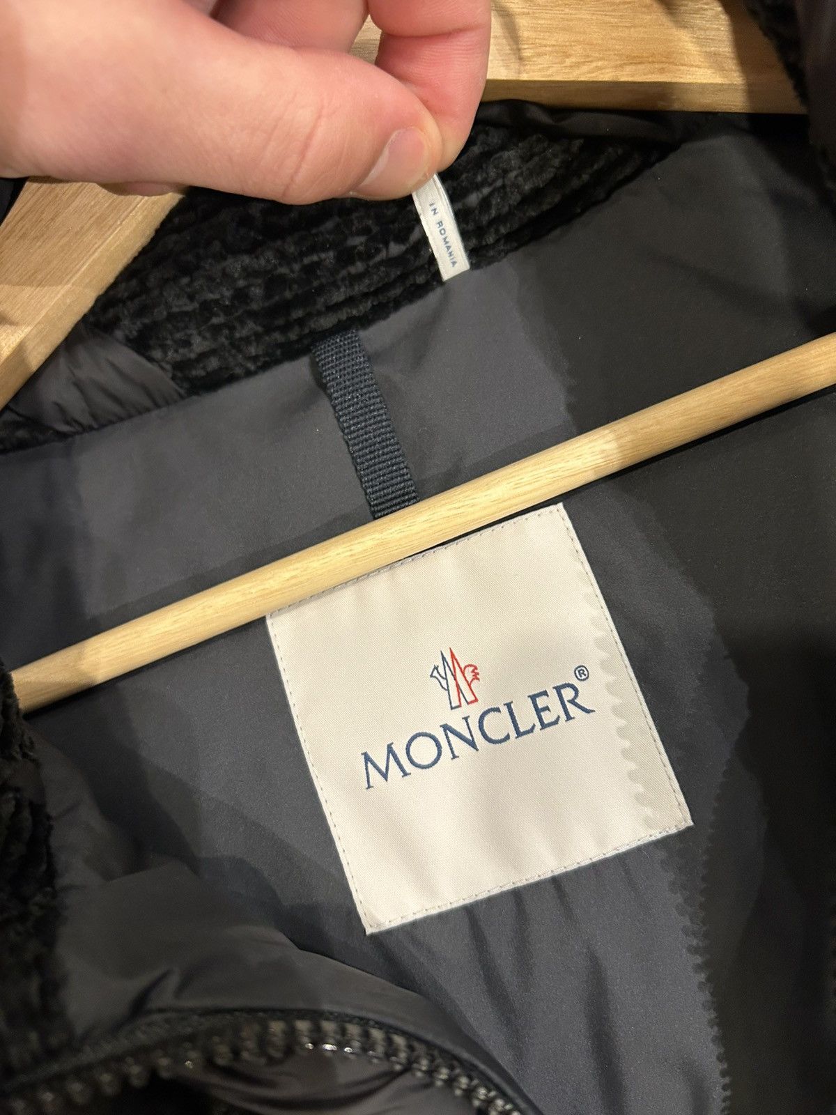 Moncler Moncler Evranda Womens Jacket Size M / US 6-8 / IT 42-44 - 3 Thumbnail