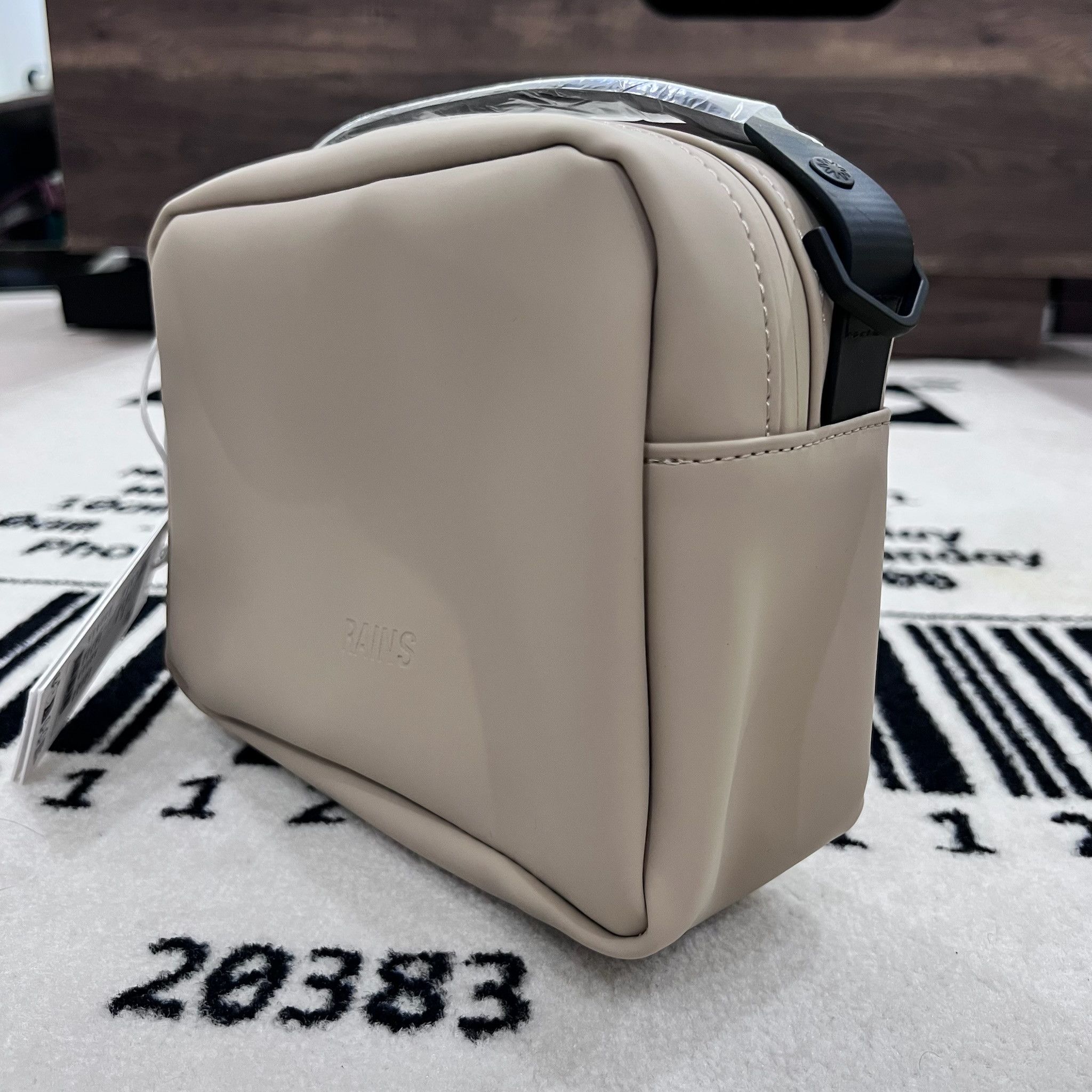 Rains Rains Box Metallic Waterproof Sling/Belt/Crossbody Box Bag Size ONE SIZE - 3 Thumbnail