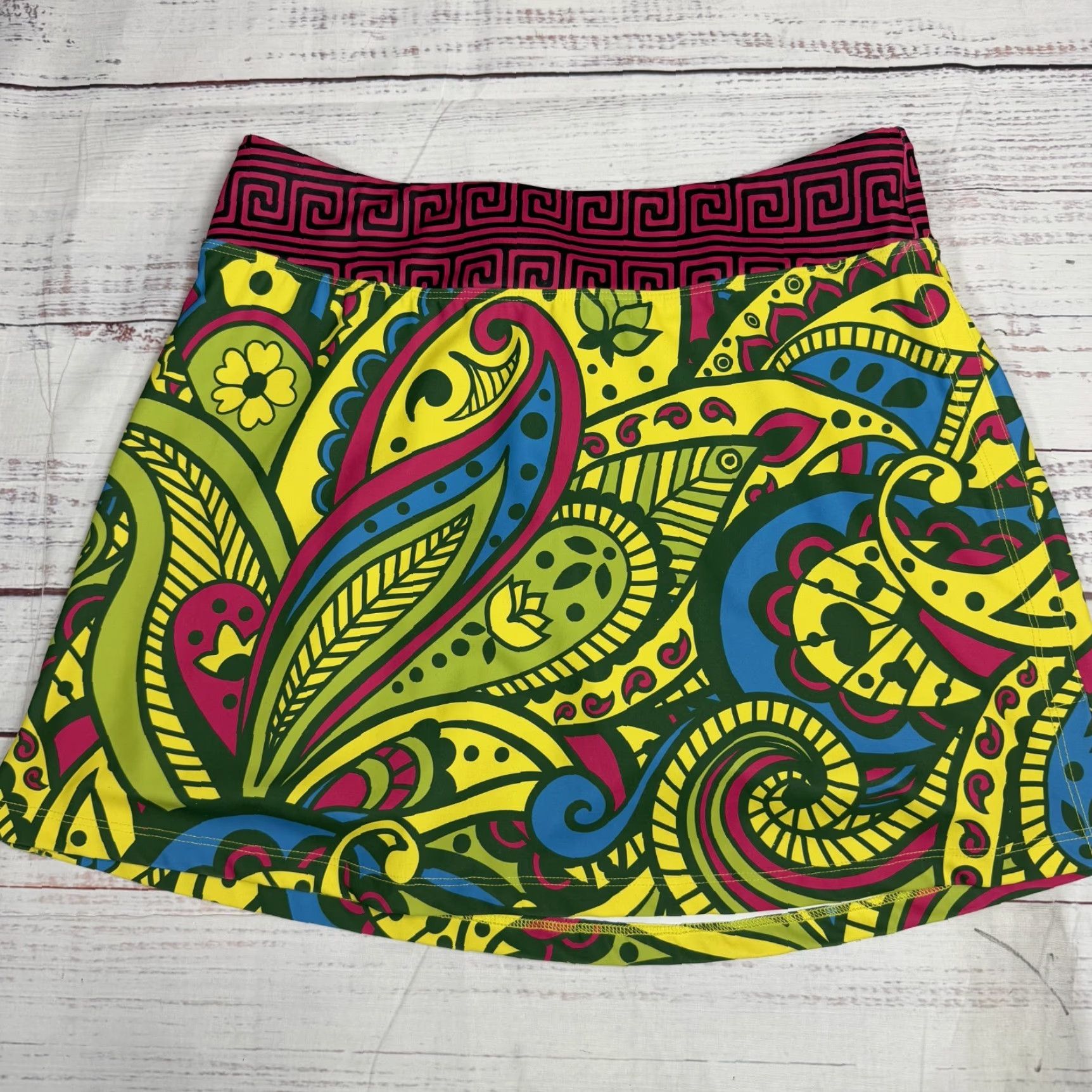 Vintage Triflare Women's Skort Skirt Yellow Paisley Pull On Tennis Athletic Sz S- Regular, Short, Polyester, Activewear, 30 in Waist, Vintage? Size 28" / US 6 / IT 42 - 5 Thumbnail