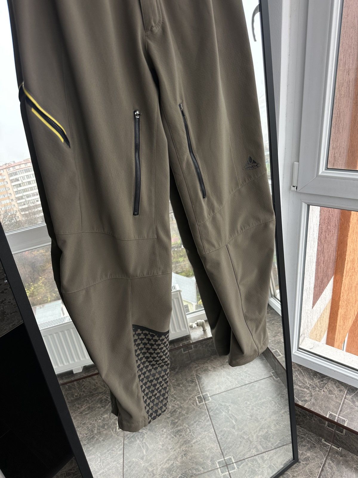 Outdoor Voices VAUDE Men’s Gravit Softshell Pants SAMPLE Prototype 52 Size US 34 / EU 50 - 3 Thumbnail
