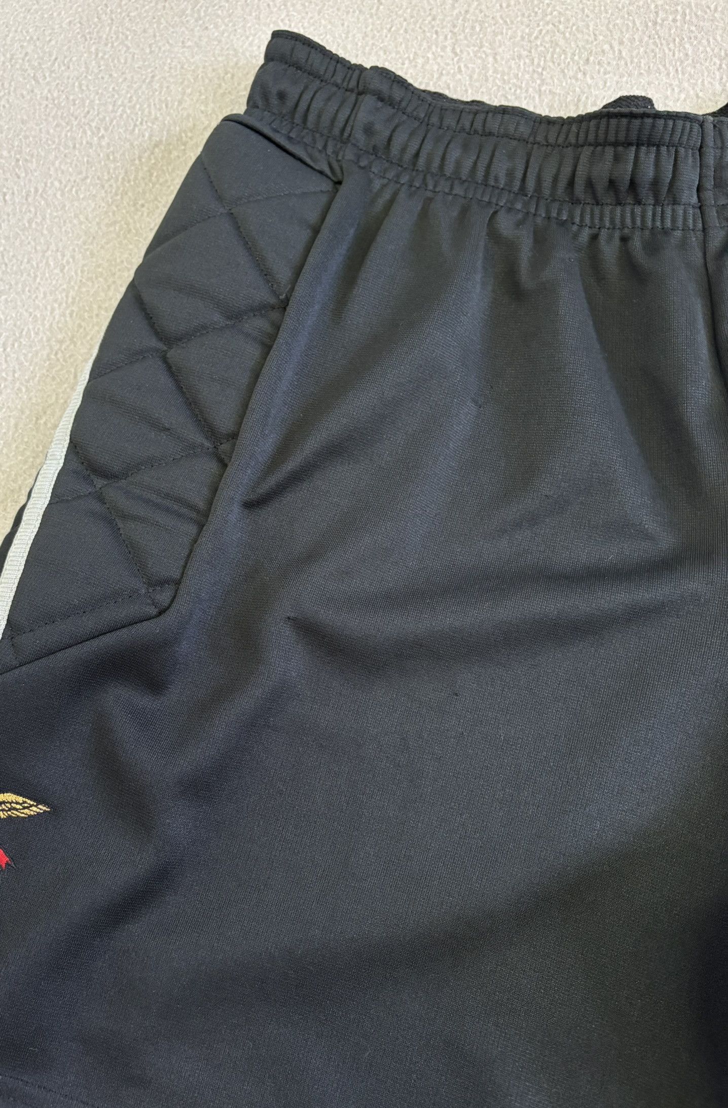 Adidas Benfica Lisbon 2002/2003 Adidas Goalkeeper Shorts size M Size US 33 - 6 Thumbnail