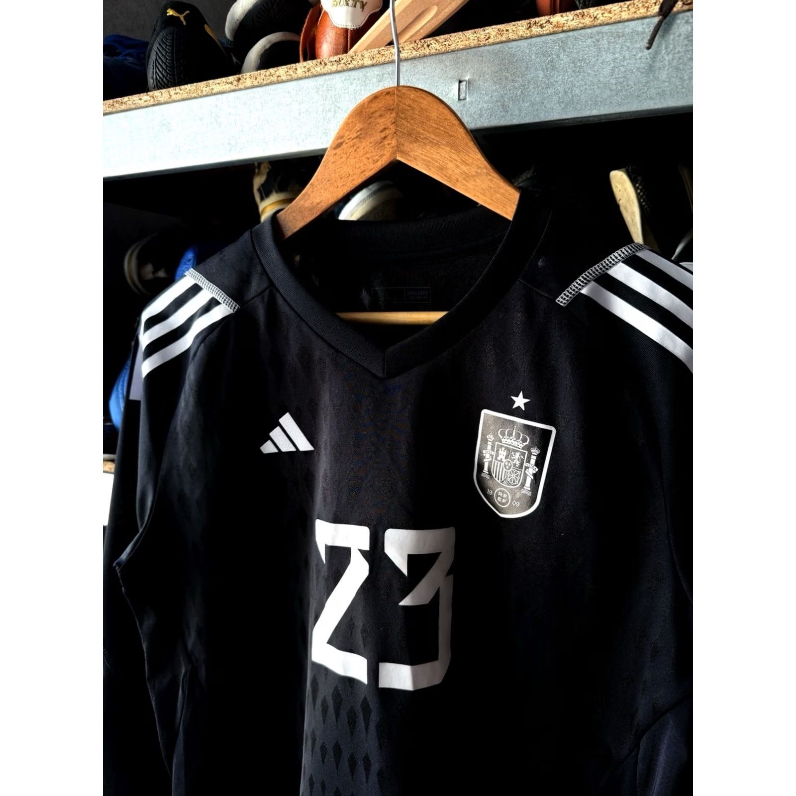 Adidas ADIDAS Spain Goalkeeper Jersey Long Sleeve Women’s Football Shirt Match Issue Sz L Black Size L / US 10 / IT 46 - 3 Thumbnail