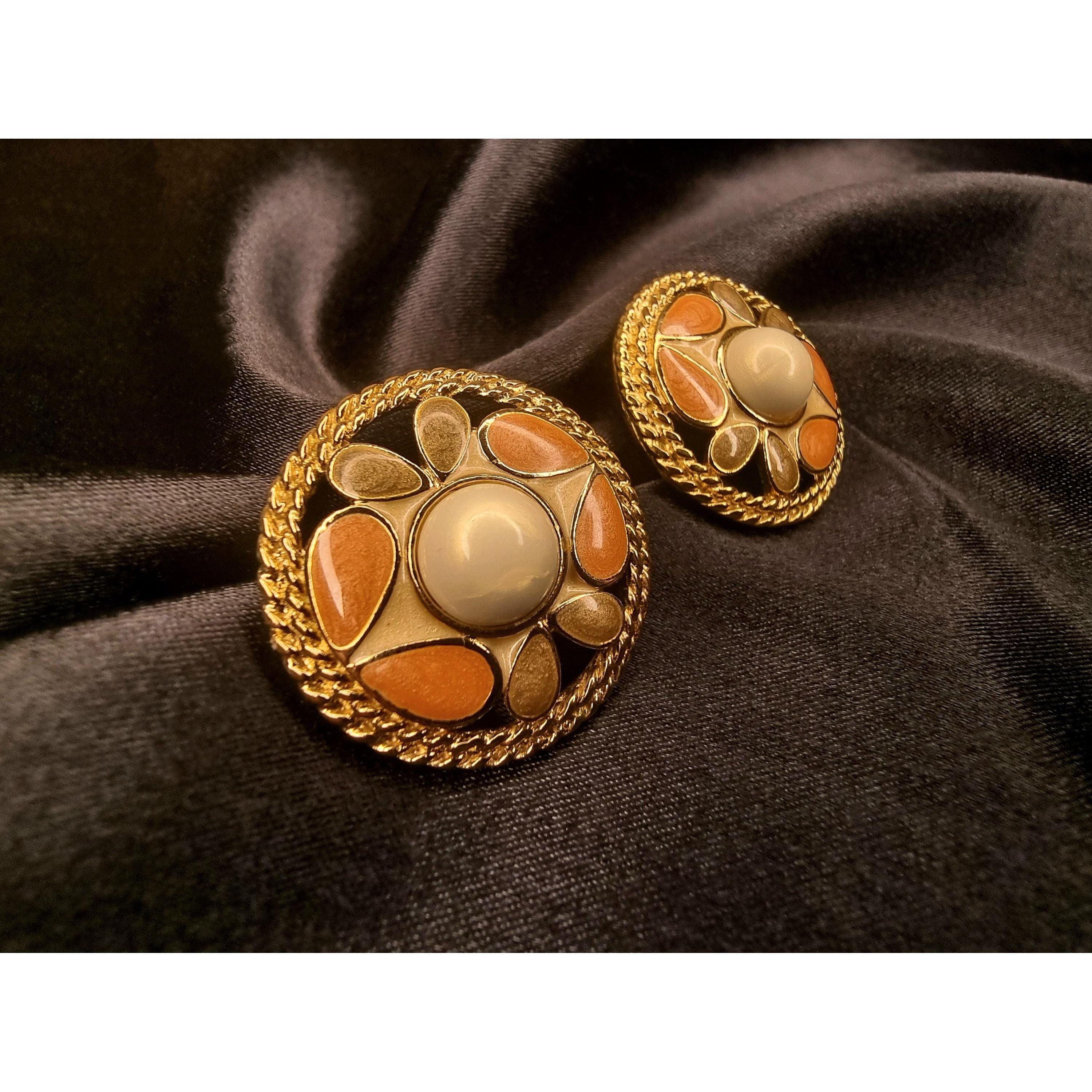 Vintage Rare Find Vintage TRIFARI 1980's Signed Pink Grey Flower Pea Size ONE SIZE - 3 Thumbnail