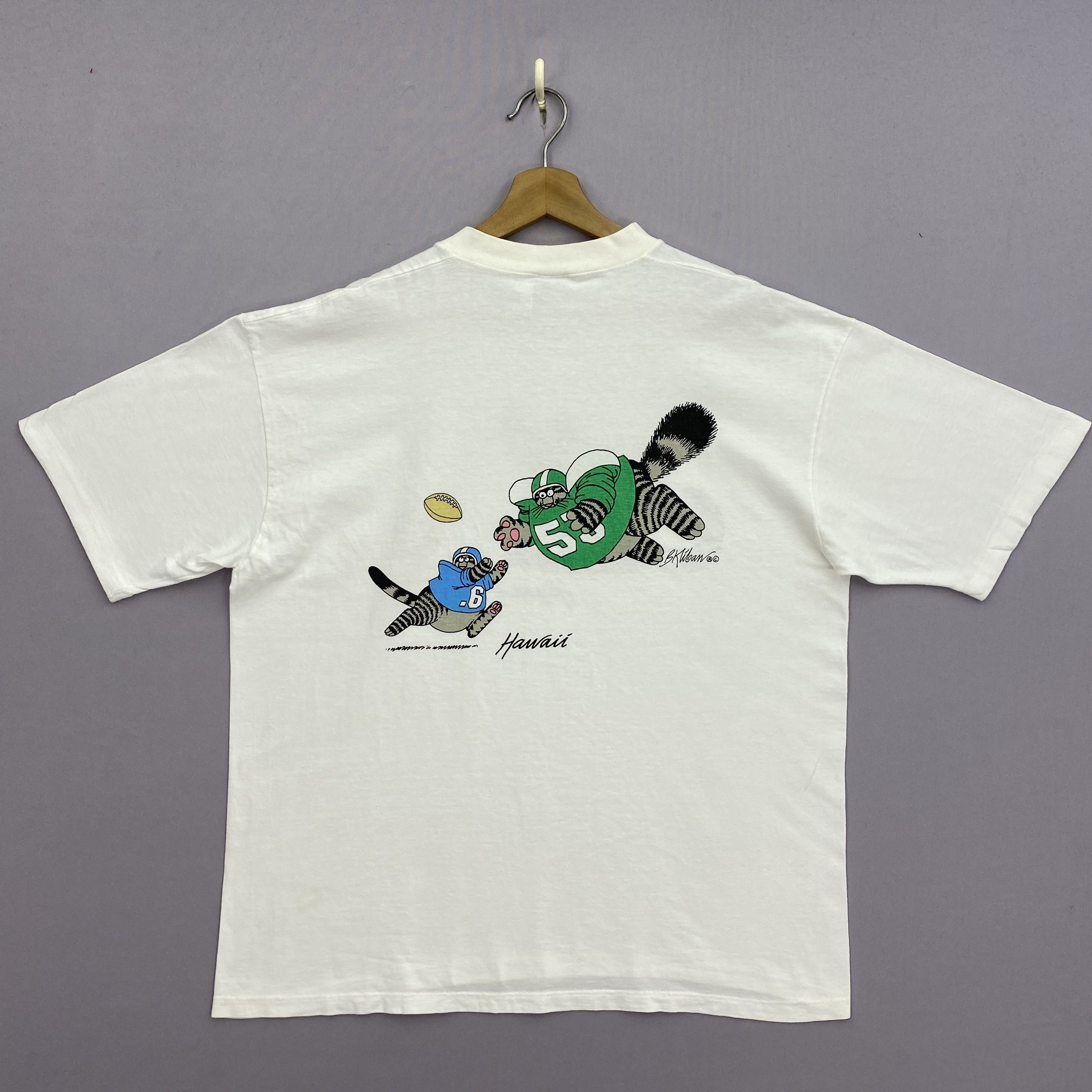 Vintage Vintage 80s Crazy Shirts Tshirts BKLiban Hawaii Football Tee Size US L / EU 52-54 / 3 - 2 Thumbnail