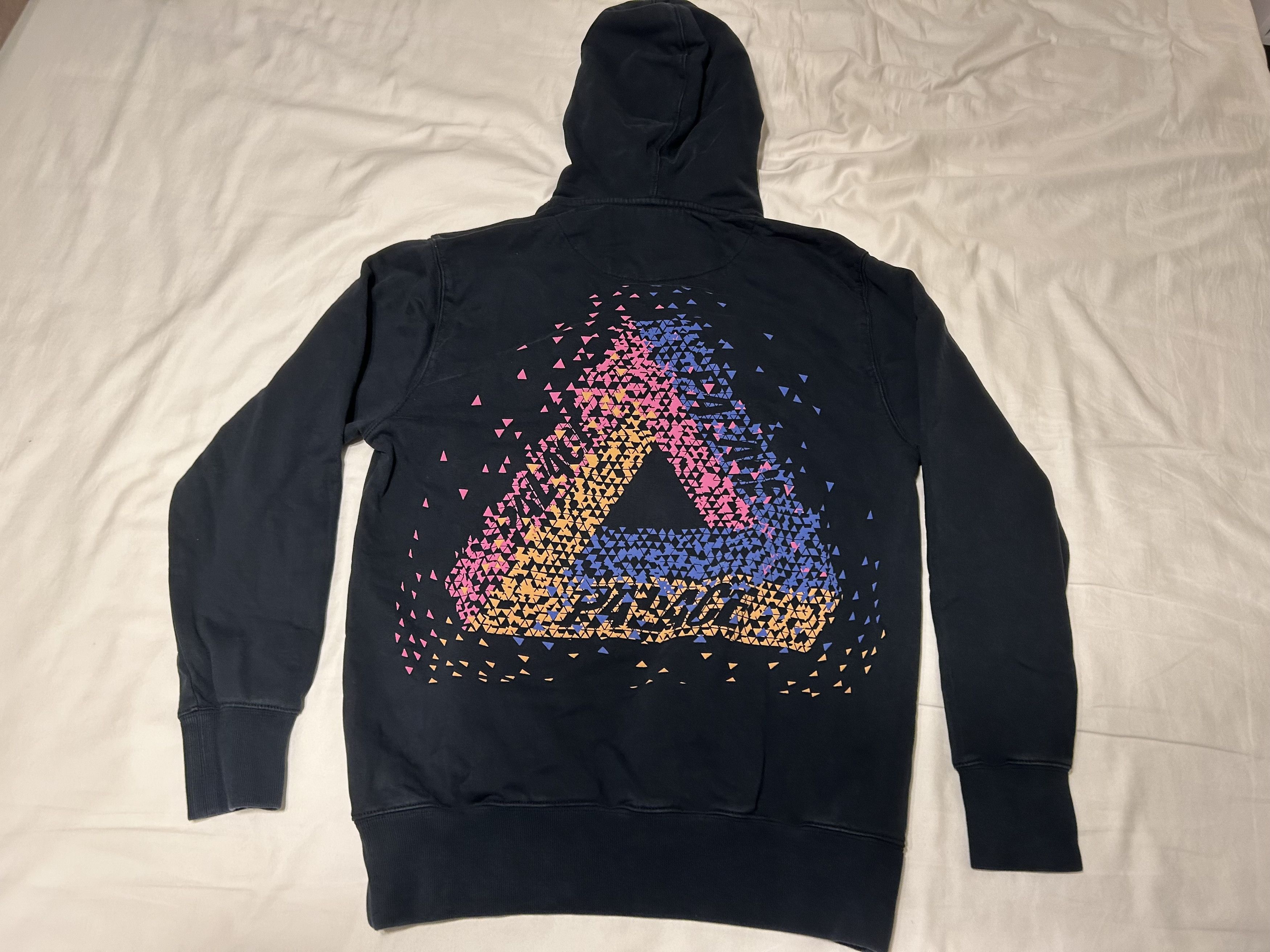 Palace Palace Tri-Flect Hood FW17 Black — Medium Size US M / EU 48-50 / 2 - 2 Thumbnail