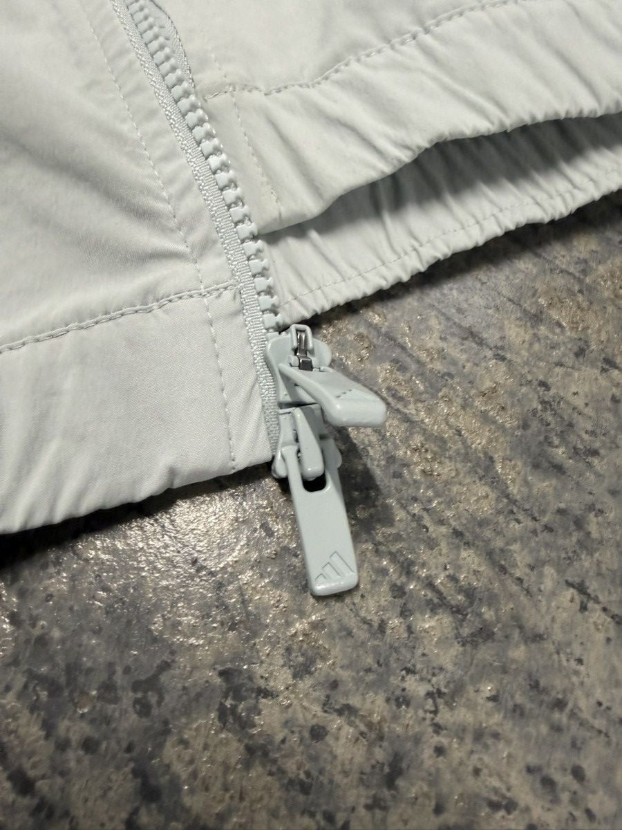 Adidas Brand New Adidas Silver Zip-Up Windbreaker Golf Jacket Sz. L Size US L / EU 52-54 / 3 - 5 Thumbnail