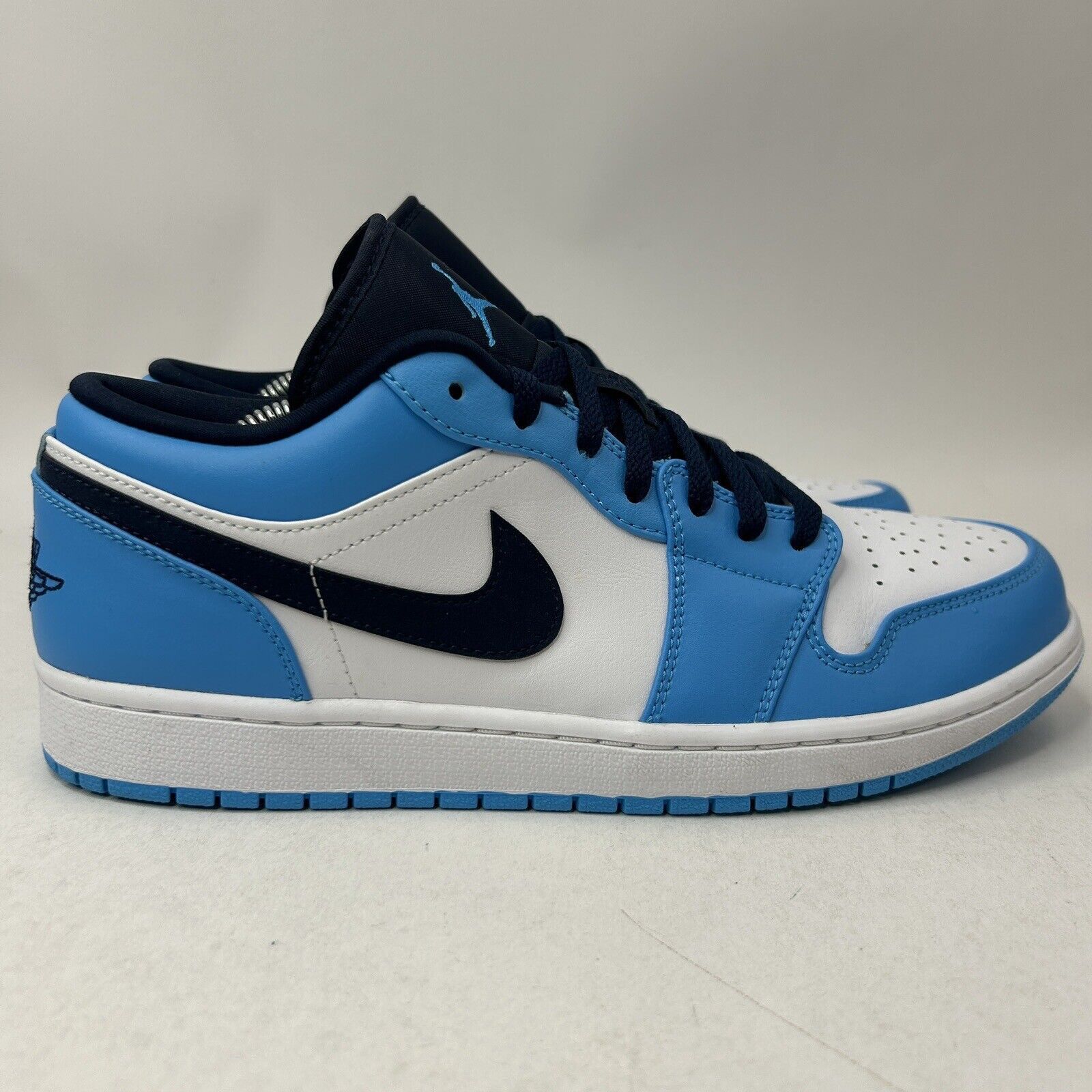 Nike Nike Jordan 1 Low Retro “UNC Powder Blue Obsidian” 2023 Size US 10.5 / EU 43-44 - 4 Thumbnail
