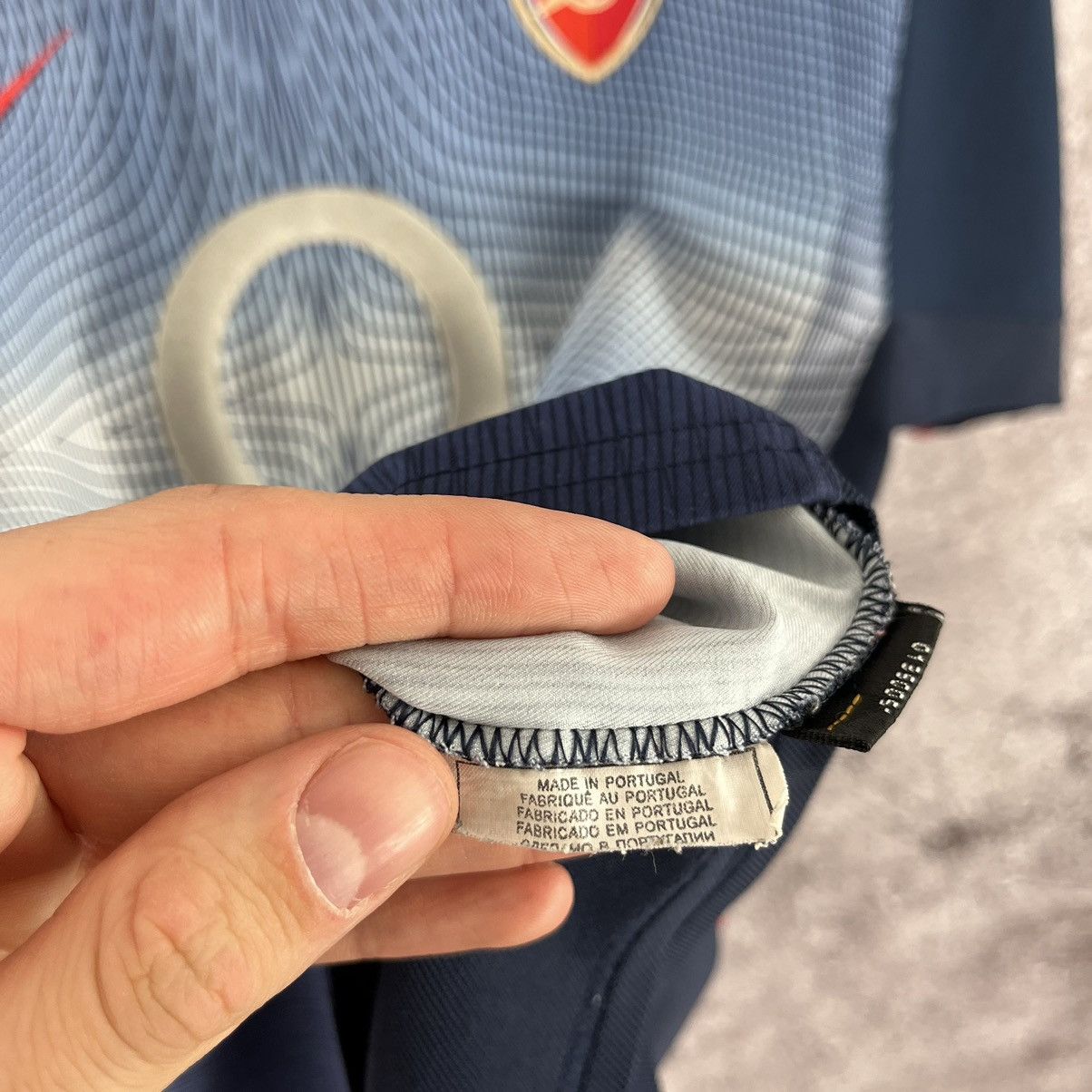 Nike × Vintage Nike O2 Arsenal 2002/2003 Away Jersey Size 13-15 Y Male XS Size US XS / EU 42 / 0 - 11 Thumbnail