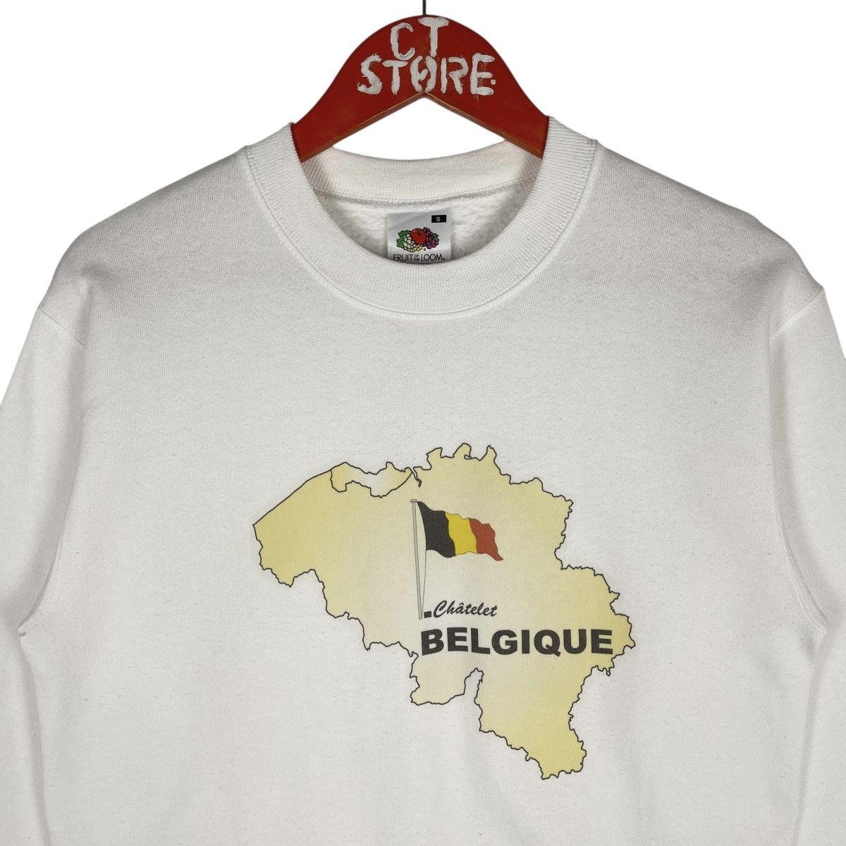 Fruit Of The Loom Vintage Belgique Chatelet Crewneck Sweatshirt Size S Size US S / EU 44-46 / 1 - 3 Thumbnail