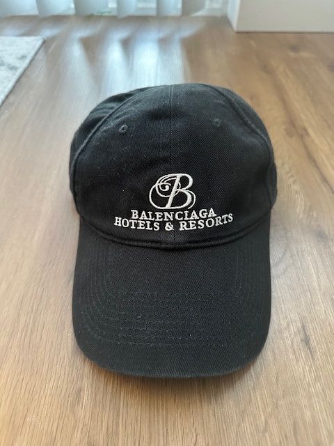 image of Balenciaga Hotels & Resorts Cap in Black, Men's