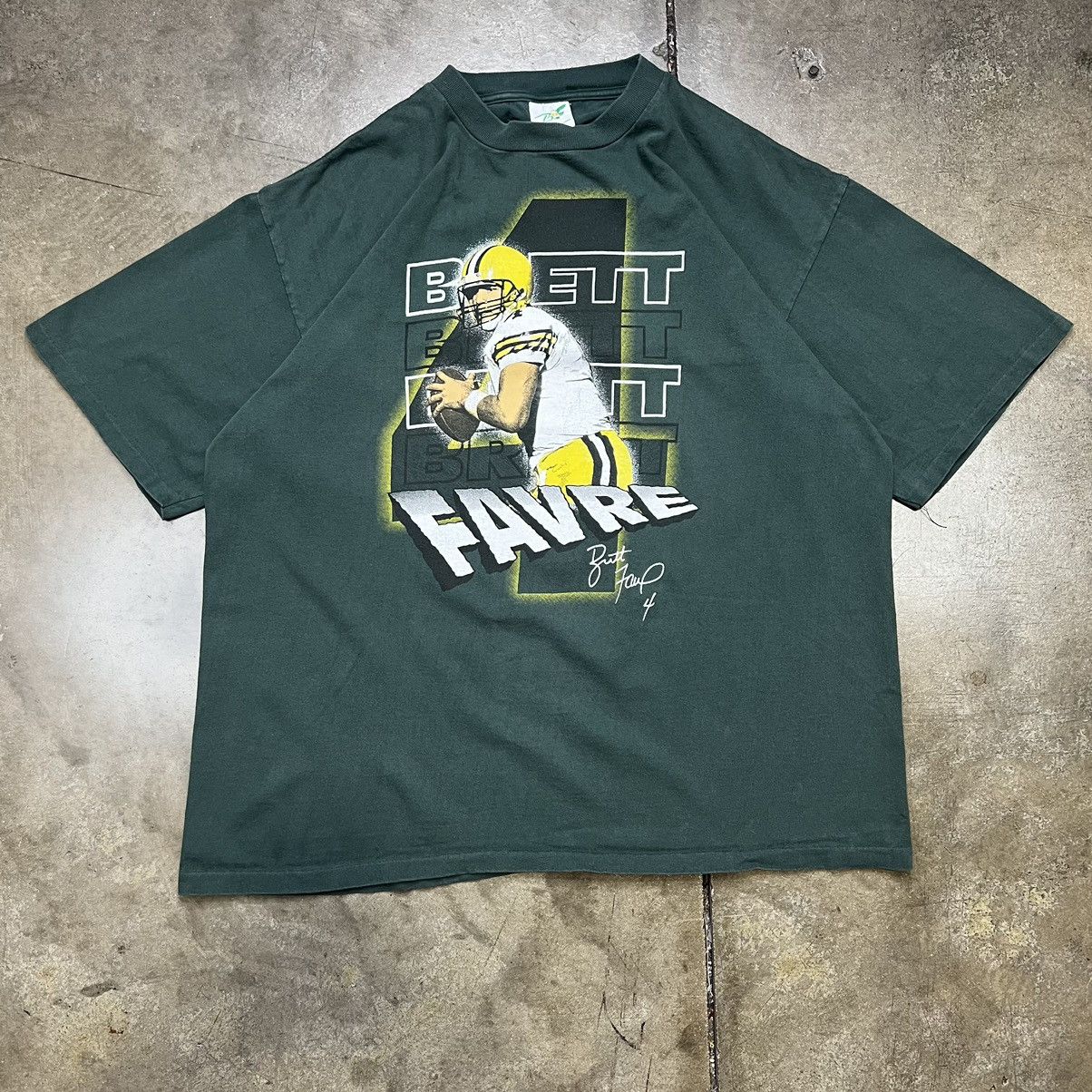 Vintage Tshirt, 90s T-Shirt, NFL, Brett Favre, Green Bay Packers, VintageCatTastrophe