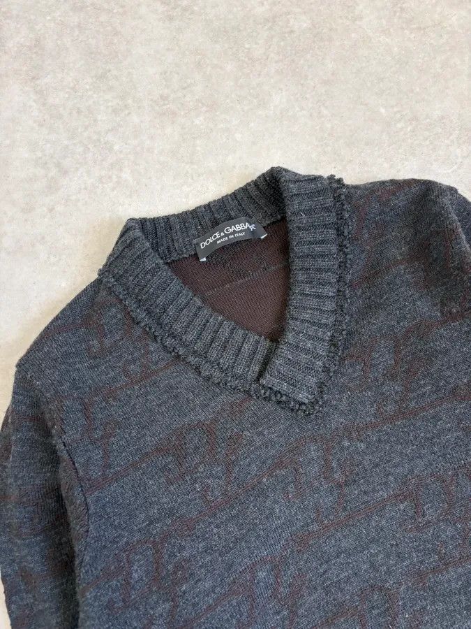 Dolce & Gabbana 2000s Dolce & Gabbana Dark Grey Signature V-Neck Wool Sweater Size US XS / EU 42 / 0 - 5 Thumbnail
