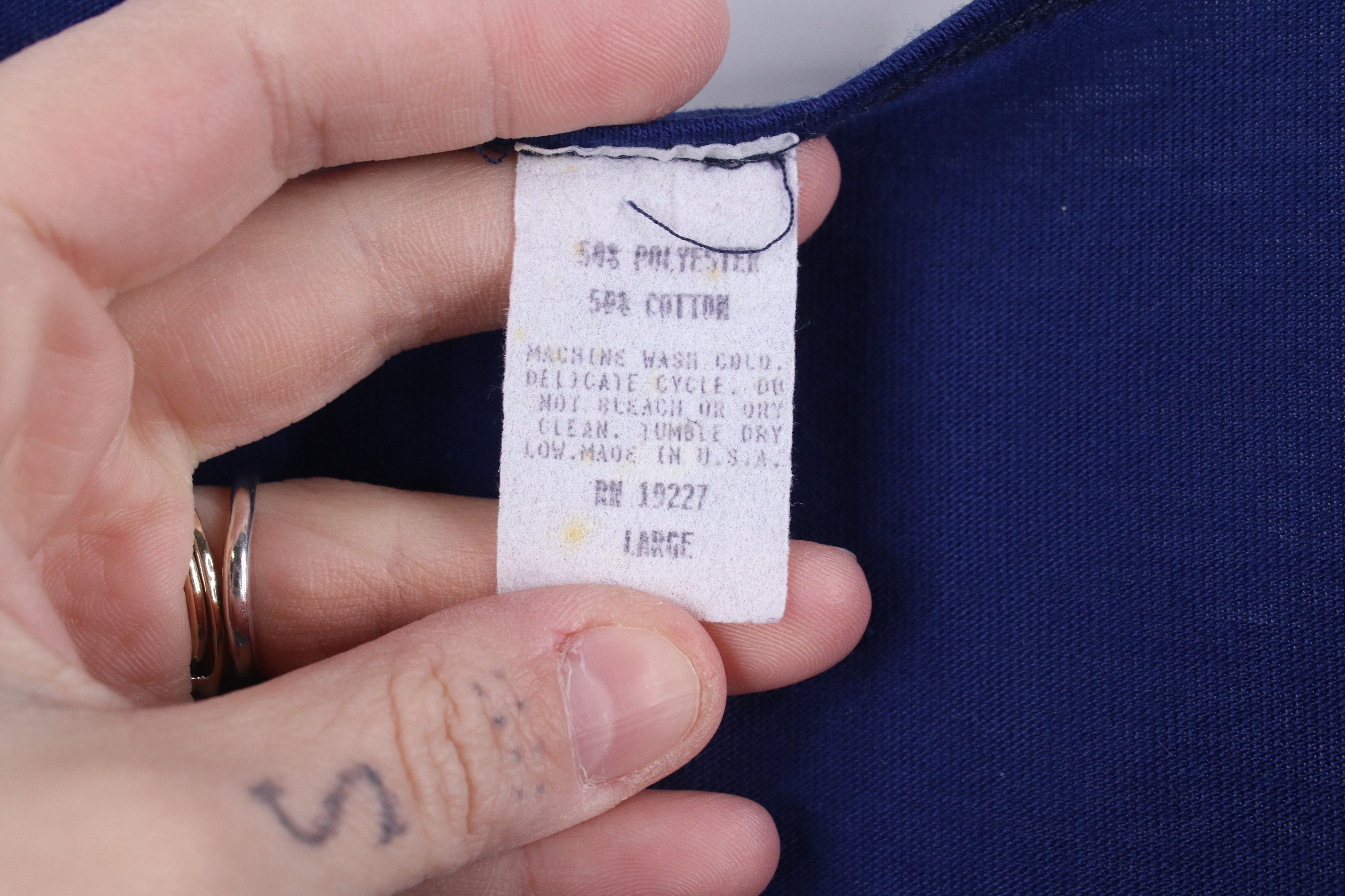 Vintage Vintage 90s Streetwear Faded Blank Tank Top T-Shirt Blue USA Size L / US 10 / IT 46 - 5 Thumbnail
