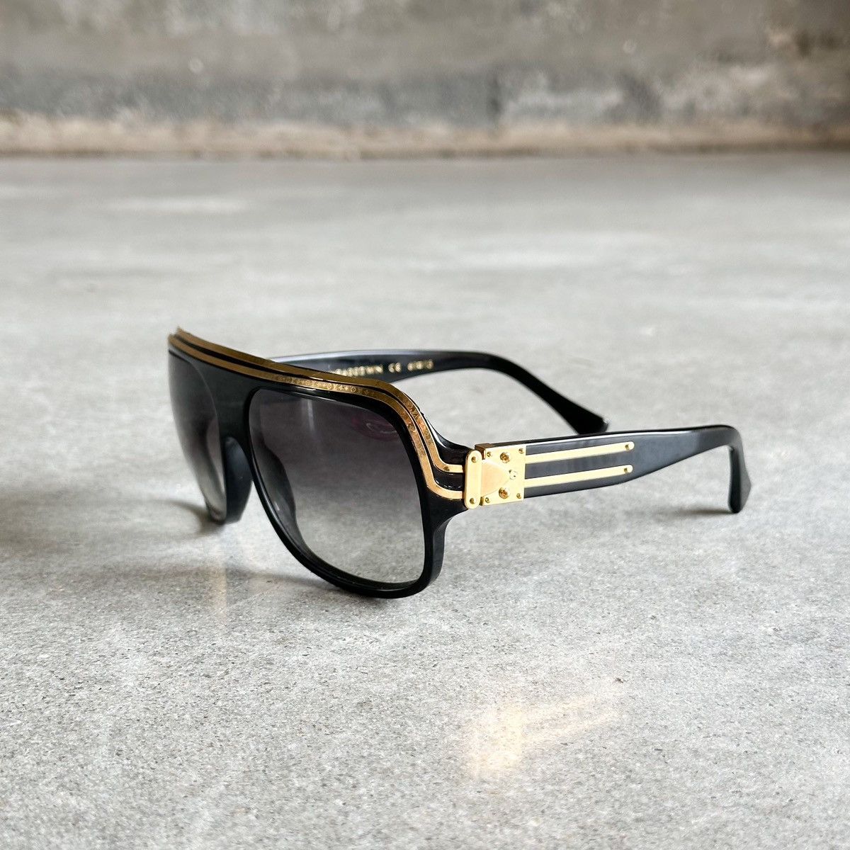 Louis Vuitton NIGOS PERSONAL 2004 OG LV MILLIONAIRE SUNGLASSES Size ONE SIZE - 6 Thumbnail