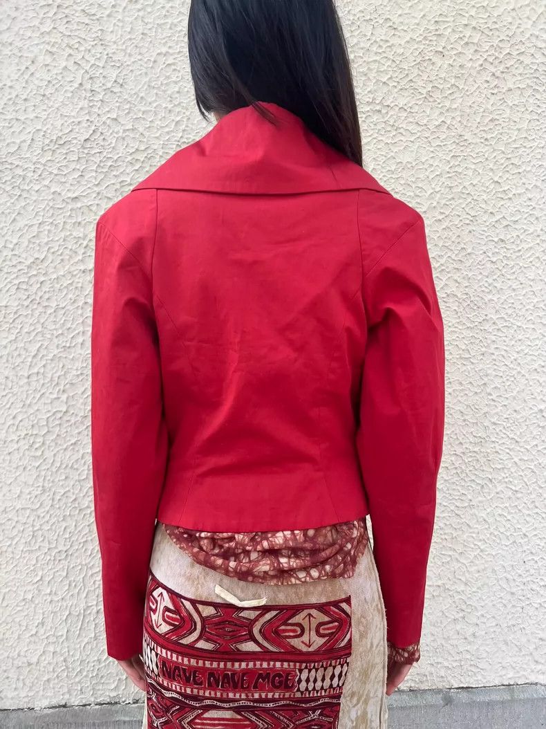 Vivienne Westwood Vivienne Westwood A red shirt with a crumpled, wide collar Size M / US 6-8 / IT 42-44 - 4 Thumbnail