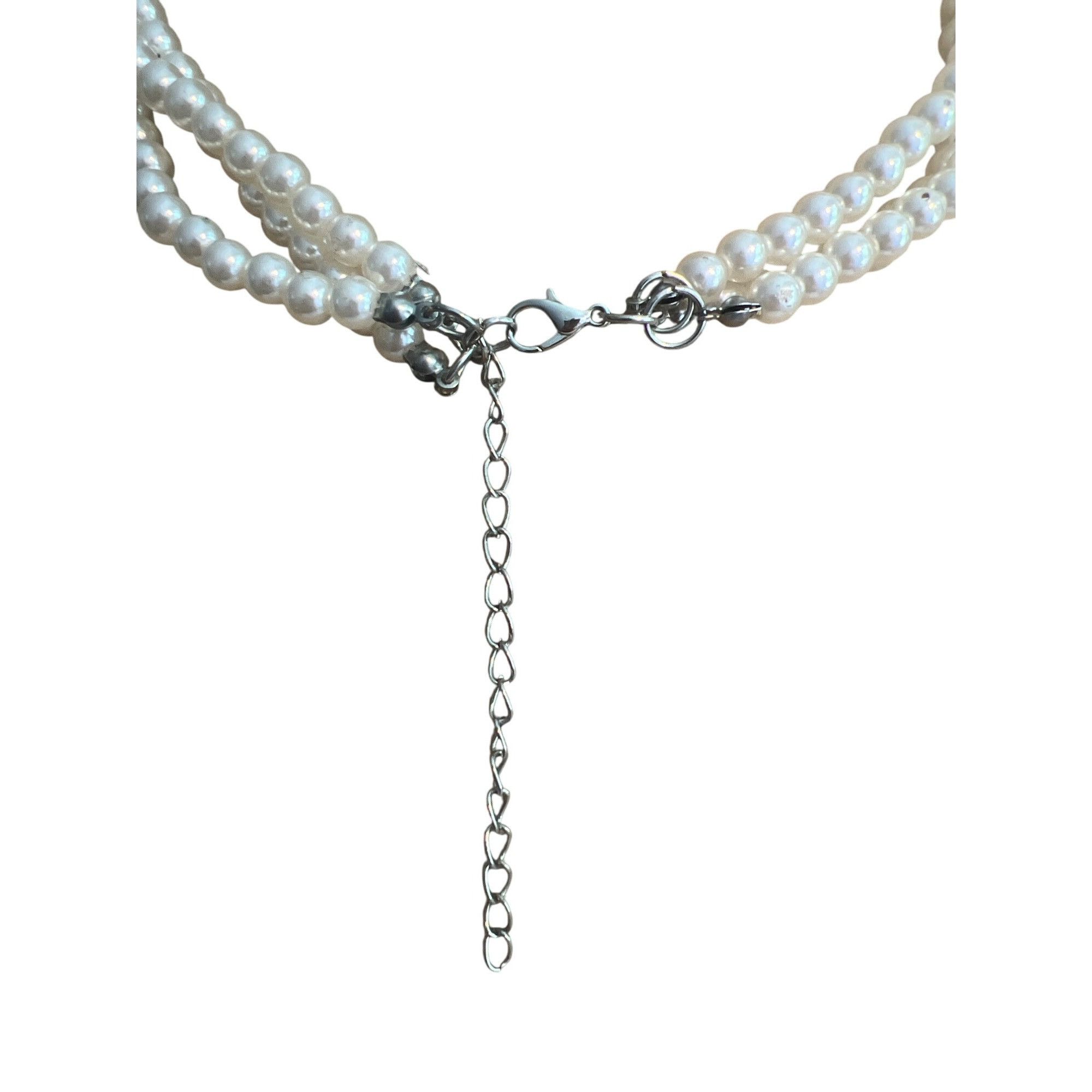 Other Elegant Multi-Strand White Gray Faux Pearl Bead Statement Ne Size ONE SIZE - 4 Thumbnail