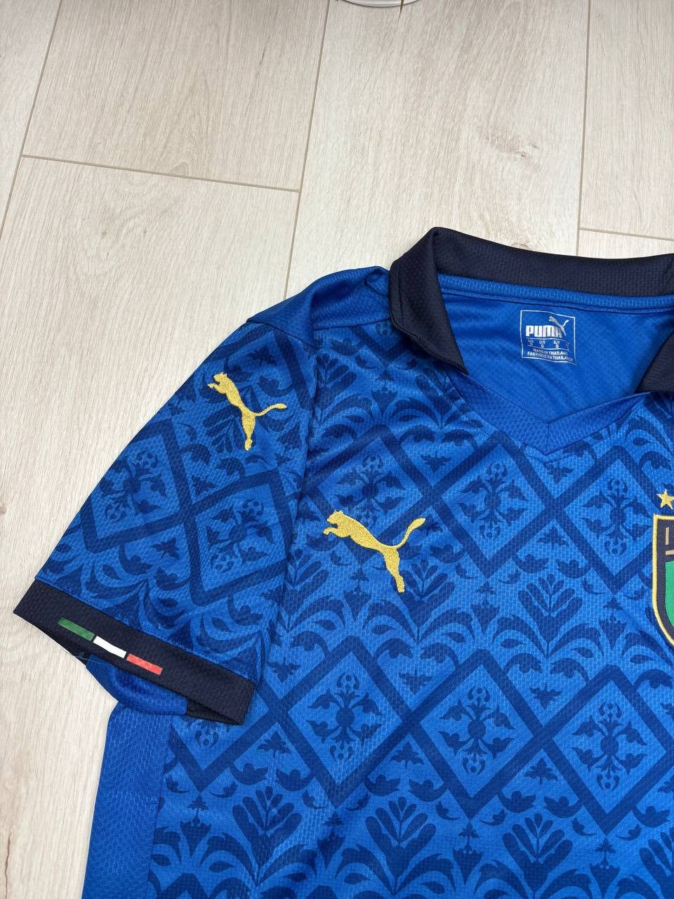 Puma 2019 Puma Italy Soccer Jersey t-shirt Retro Rare Hype Y2K Size US S / EU 44-46 / 1 - 3 Thumbnail