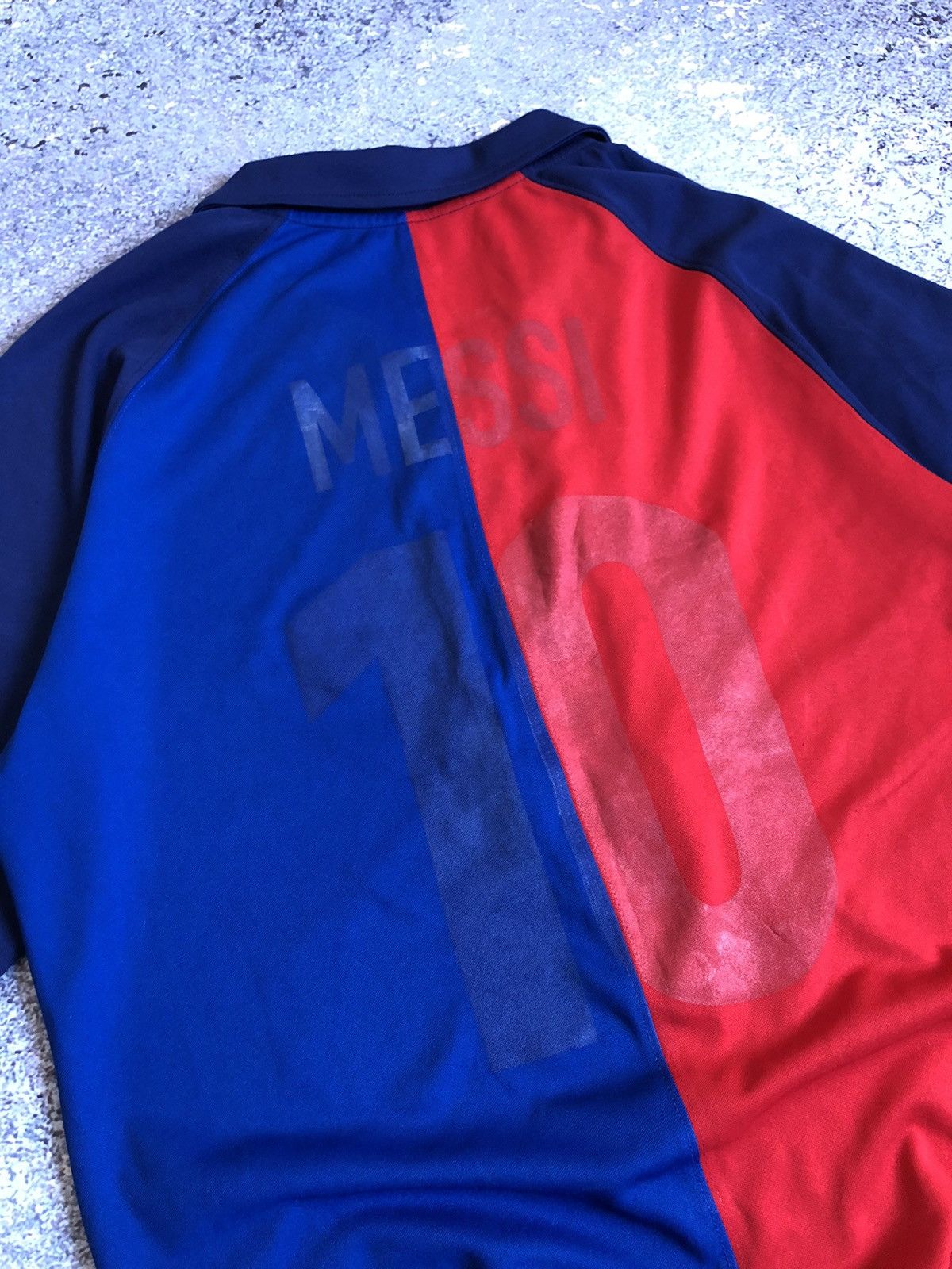 Nike × Vintage Vintage Nike FC Barcelona 1999 Home Soccer Jersey Messi #10 Size US M / EU 48-50 / 2 - 6 Thumbnail