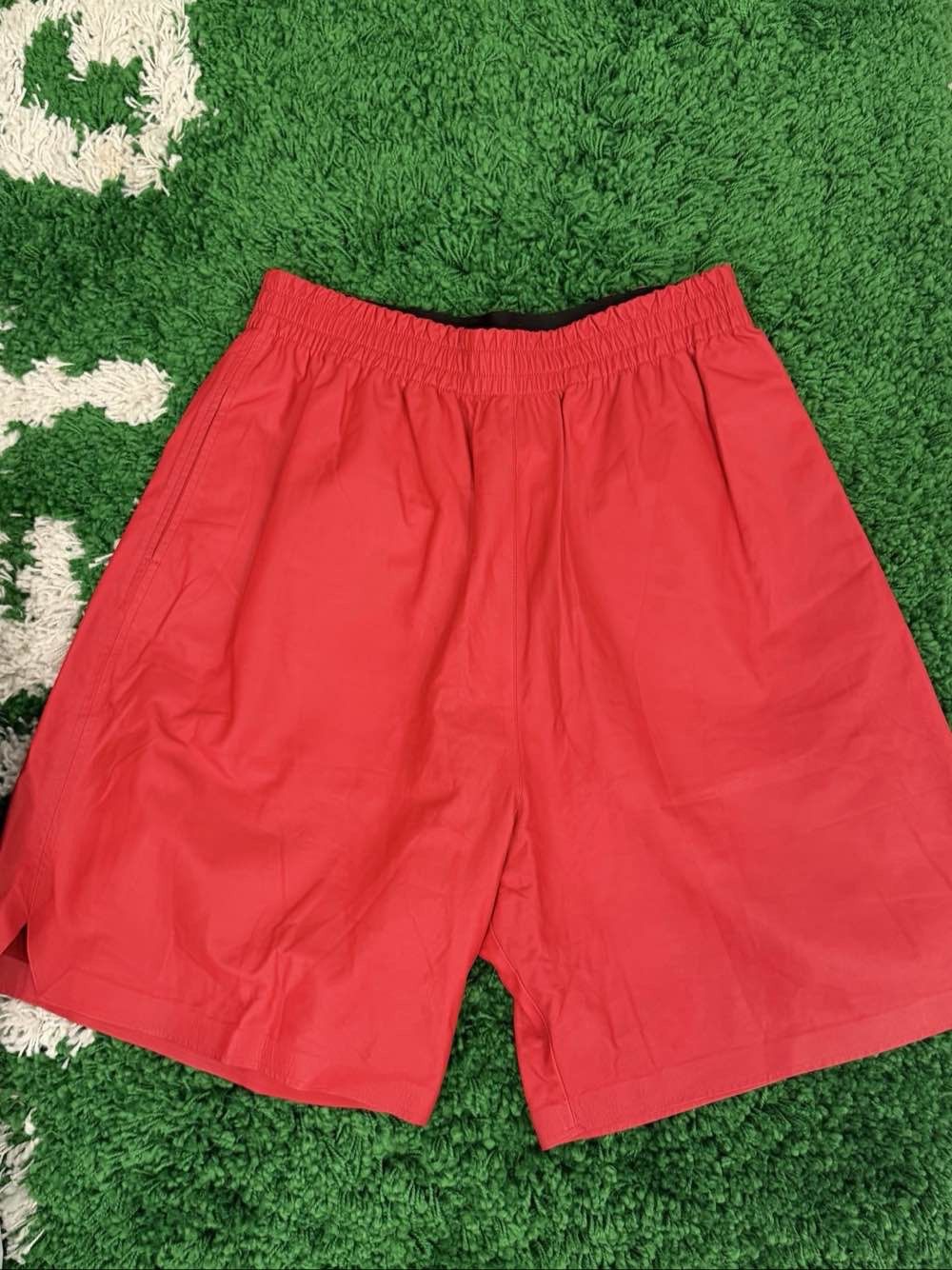 Bottega Veneta Bottega Veneta Red Shorts Size L Size US 34 / EU 50 - 1 Thumbnail