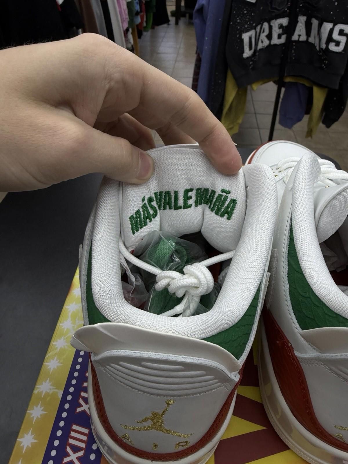 Jordan Brand Size 10.5-Men Air Jordan 3 Retro El Vuelo Summit White/ Size US 10.5 / EU 43-44 - 8 Thumbnail