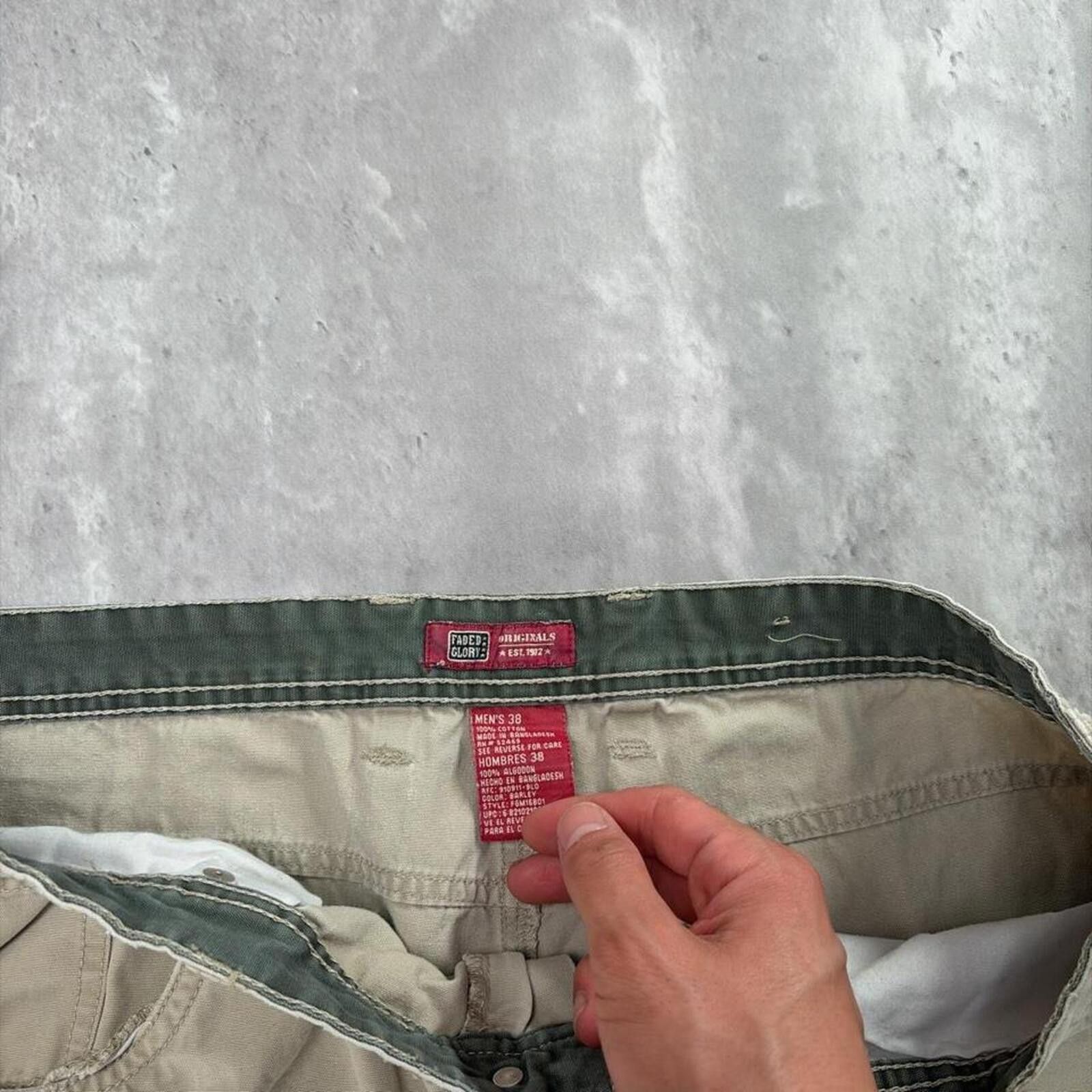 Faded Glory Y2K Beige Faded Glory Grunge Baggy Carpenter Skater Shorts Size US 38 / EU 54 - 5 Thumbnail