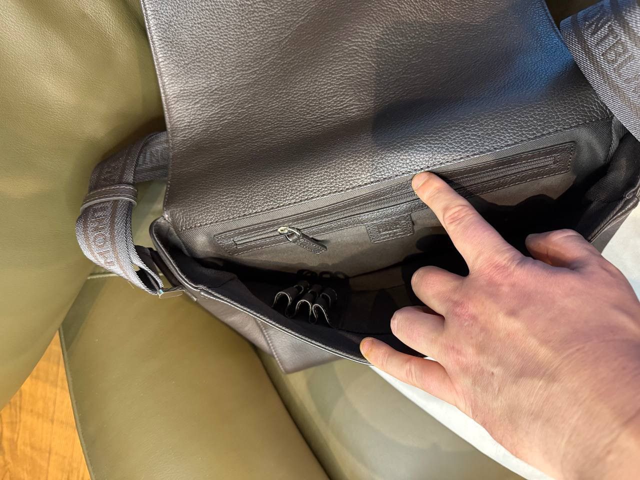 Montblanc MST Soft Grain Messenger Size ONE SIZE - 5 Thumbnail