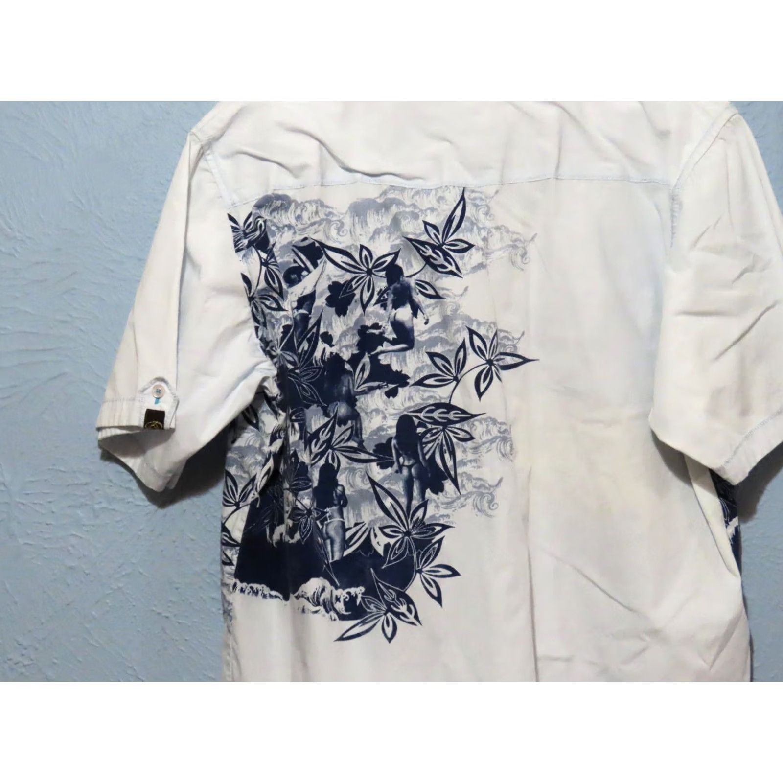 REEF Reef XL Blue Floral Button-Up Hawaiian Casual Shirt Boys? Size US XL / EU 56 / 4 - 8 Thumbnail