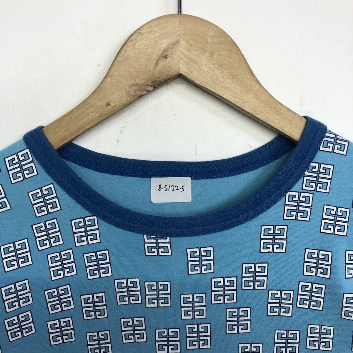 Givenchy EAU DE Givenchy Paris T-shirt Size US S / EU 44-46 / 1 - 4 Thumbnail