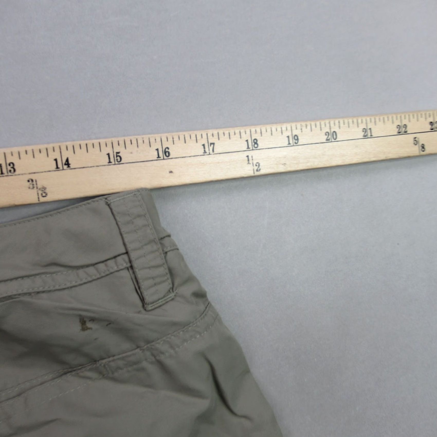 Vintage REI Shorts Womens 12 Pockets Lightweight Outdoors Hiking Cargo Brown Size 34" / US 12 / IT 48 - 7 Thumbnail