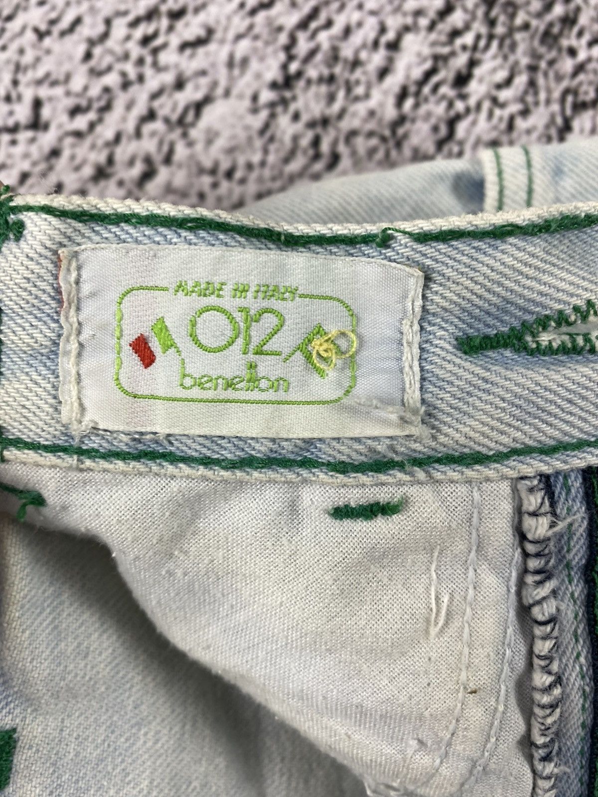 Vintage Vintage Y2K Benetton faded denim skirt streetwear Size 24" / US 00 / IT 34 - 7 Thumbnail