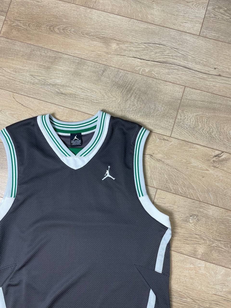 Jordan Brand × Vintage Vintage Y2K Air Jordan 23 Big Logo Singlet Jersey Tee Shirt Size US L / EU 52-54 / 3 - 4 Thumbnail
