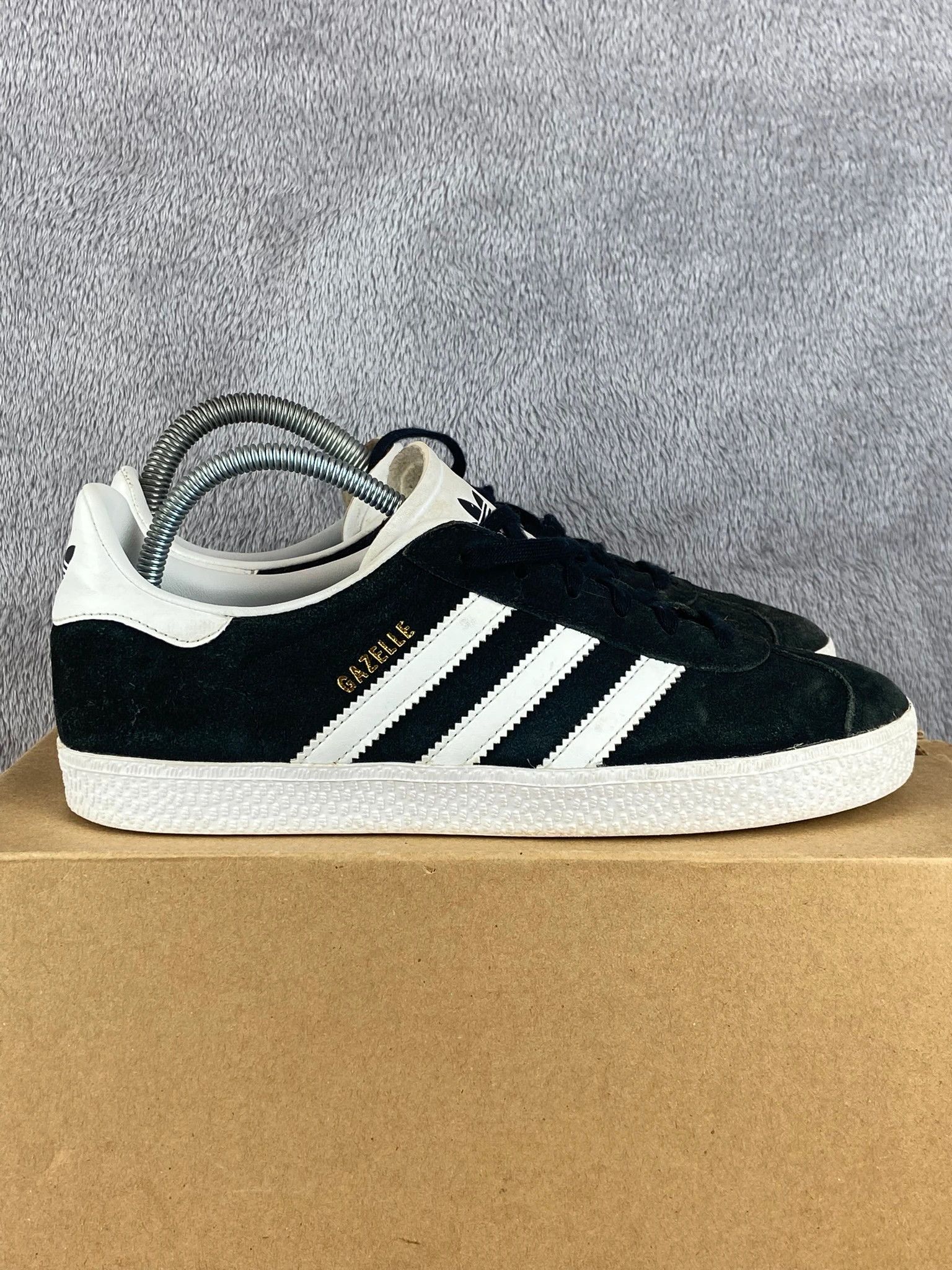 Adidas Adidas Gazelle sneakers black white retro vintage streetwear Size US 5 / EU 37 - 5 Thumbnail