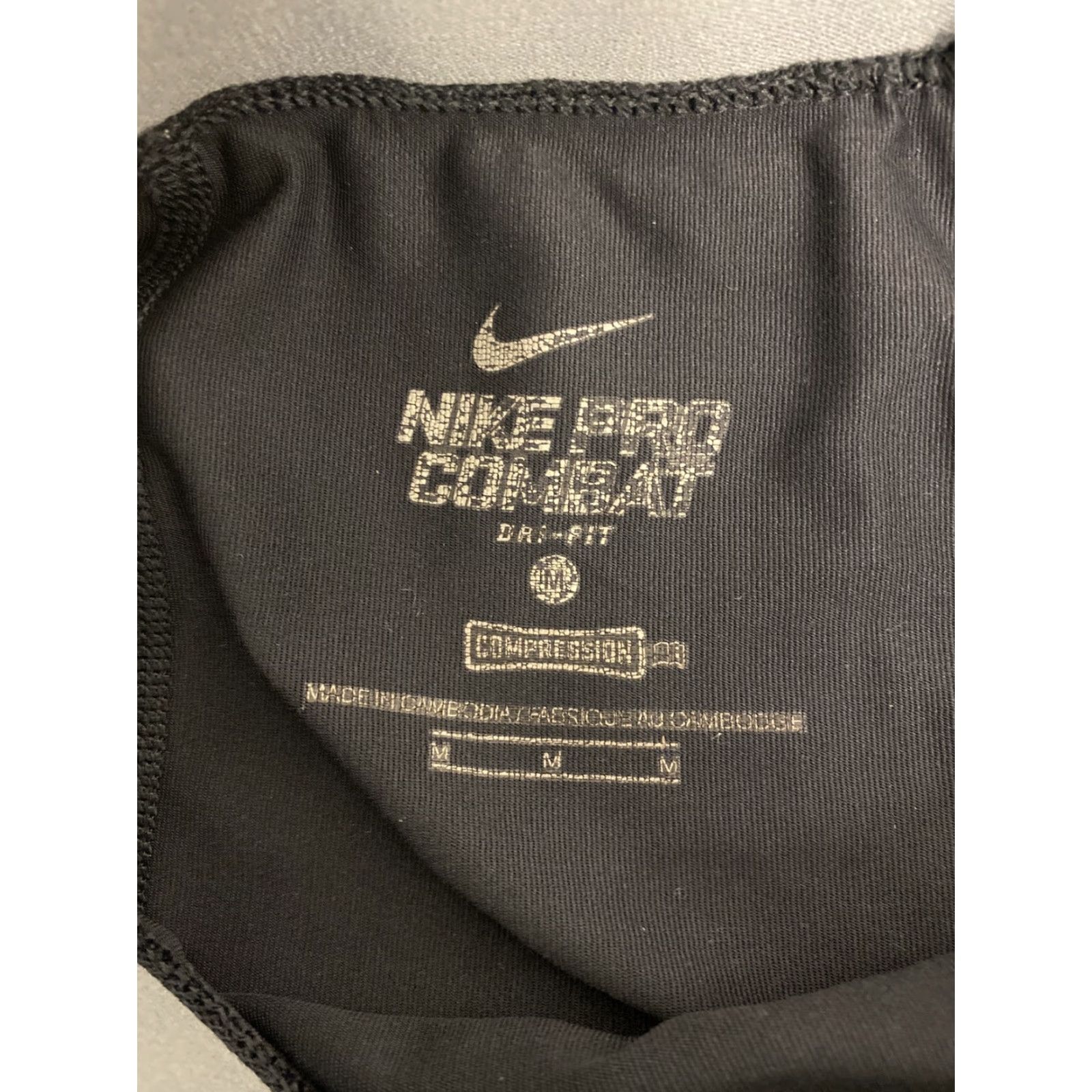 Nike Nike Pro Combat Pants Womens Leggings M Capri Black Training Athletic /107-42 Size 32" / US 10 / IT 46 - 7 Thumbnail