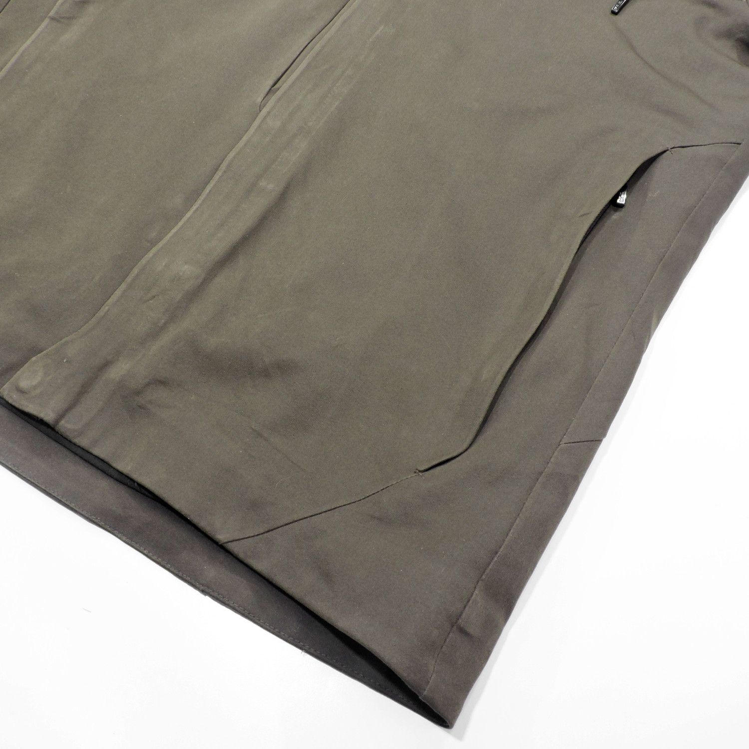 Tumi TUMI T-TECH LIGHTWEIGHT INSULATED WATER RESISTANT JACKET Size US S / EU 44-46 / 1 - 14 Thumbnail