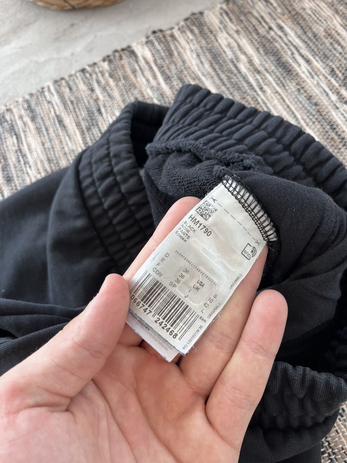 Adidas × Vintage Vintage Adidas Sweatpants Black Y2K Baggy Fit Rare pants Size 32" / US 10 / IT 46 - 15 Thumbnail