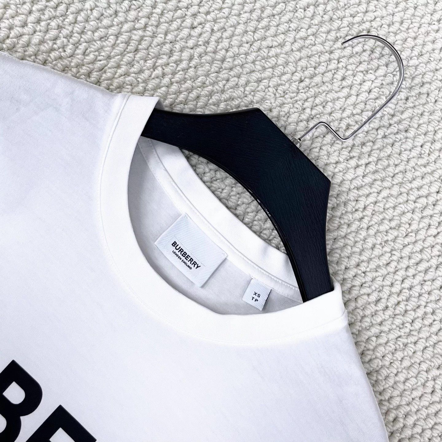 Burberry Burberry London White SS Tee Unisex OS/XS NWT Size US XS / EU 42 / 0 - 3 Thumbnail