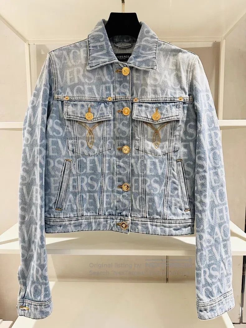 Versace Versace Logo full print single-breasted straight long-slee Size M / US 6-8 / IT 42-44 - 1 Thumbnail