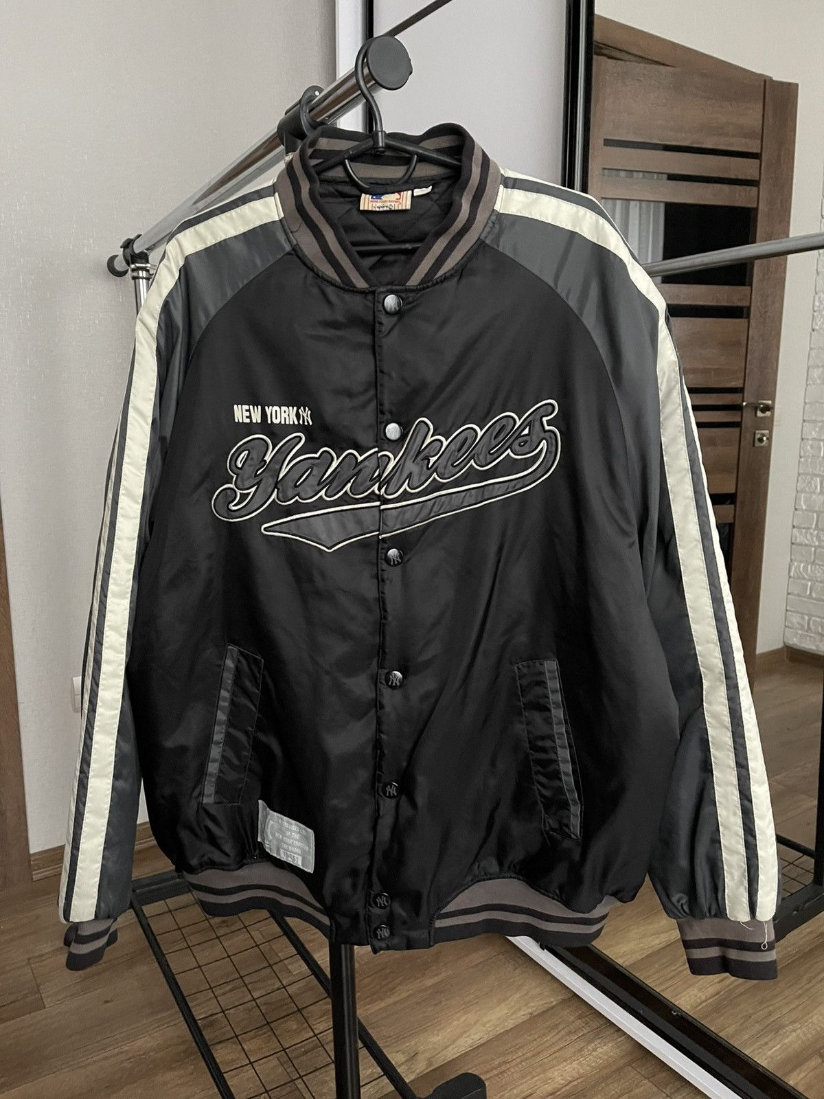 MLB New York NY Yankees Vintage MLB Bomber Jacket 90s Size US M / EU 48-50 / 2 - 3 Thumbnail
