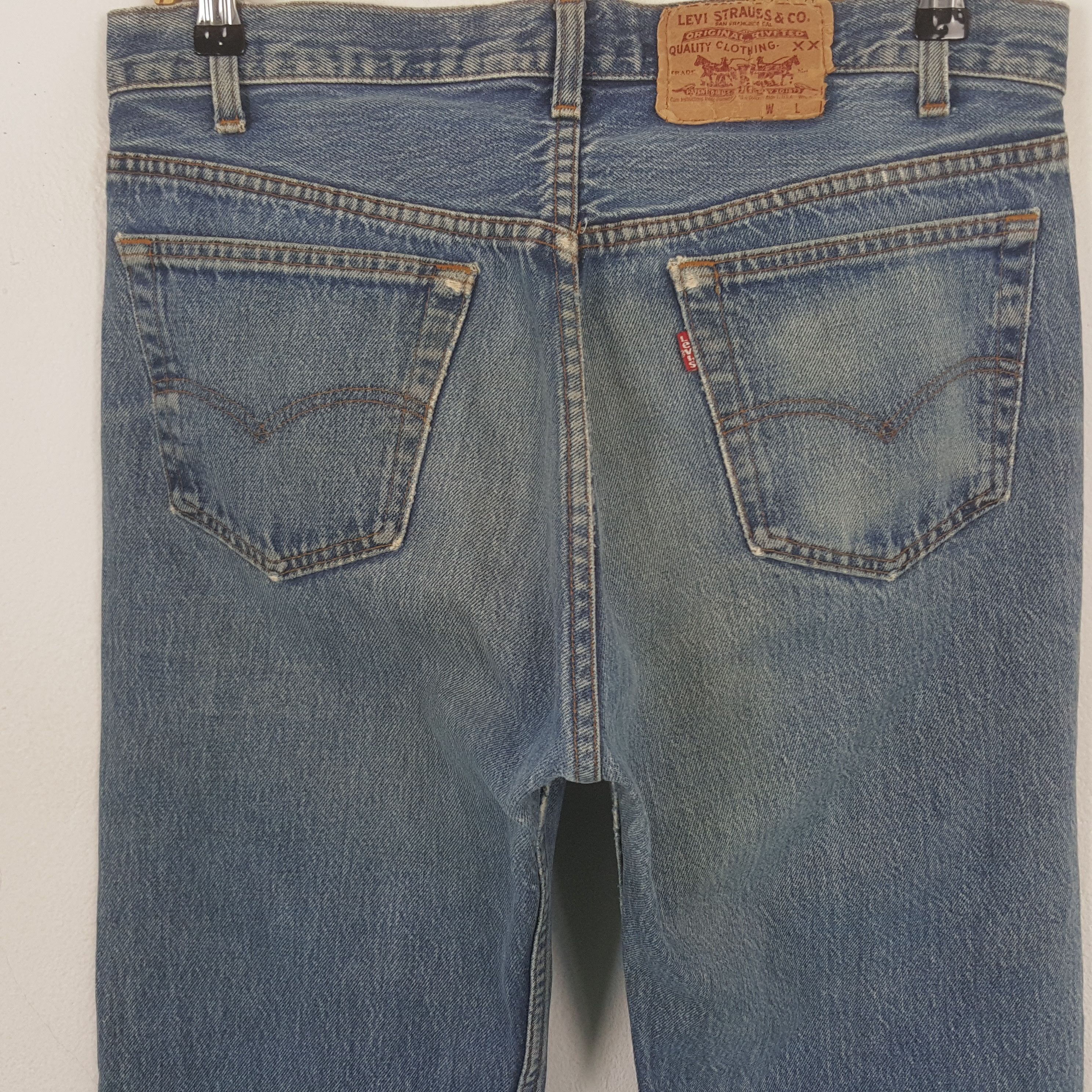 Vintage Vintage Levi's 501 90's Distressed Denim Jeans RR9 Size US 33 - 5 Thumbnail