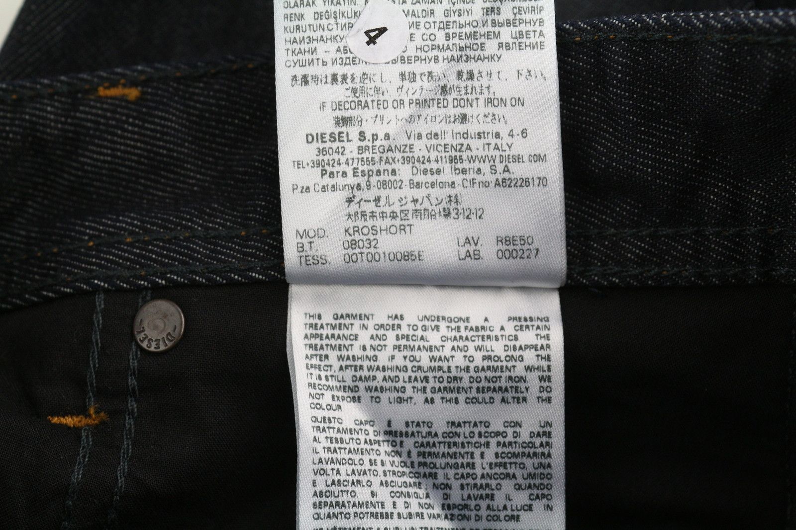 Diesel Kroshort R8E50 Men Shorts W29 Denim Dark Blue 41351 Size US 29 - 8 Thumbnail