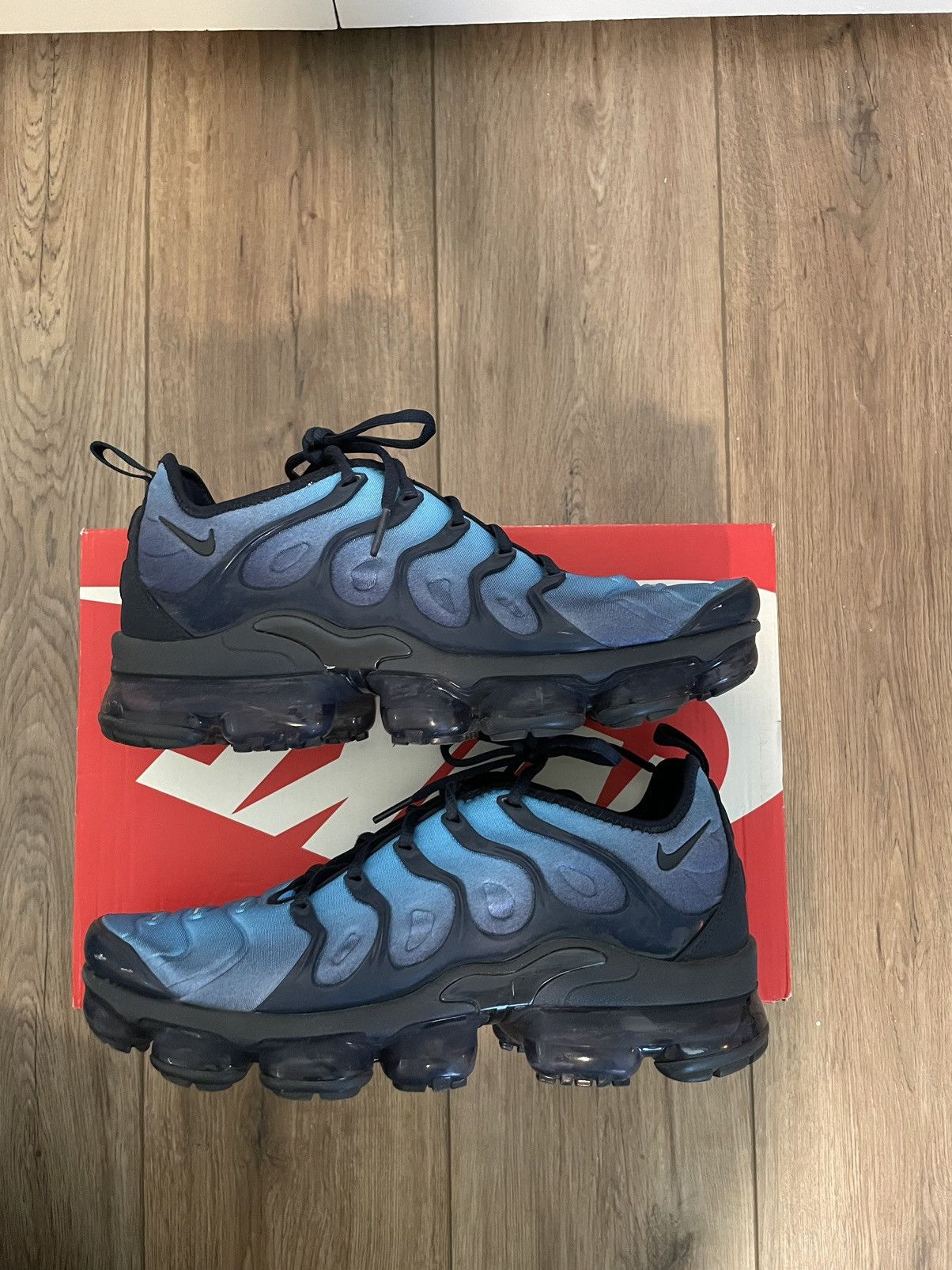 image of Nike Vapormax Plus Shoes in Blue, Men's (Size 9.5)