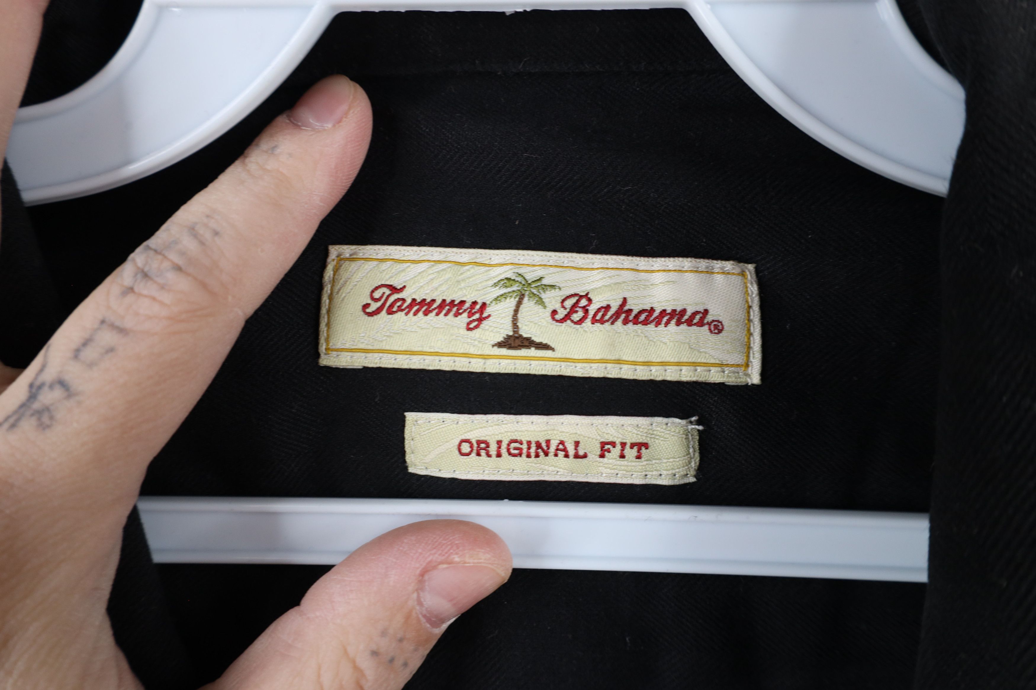 Tommy Bahama × Vintage Vintage 90s Tommy Bahama Looped Collar Button Shirt Black Size US XL / EU 56 / 4 - 8 Thumbnail