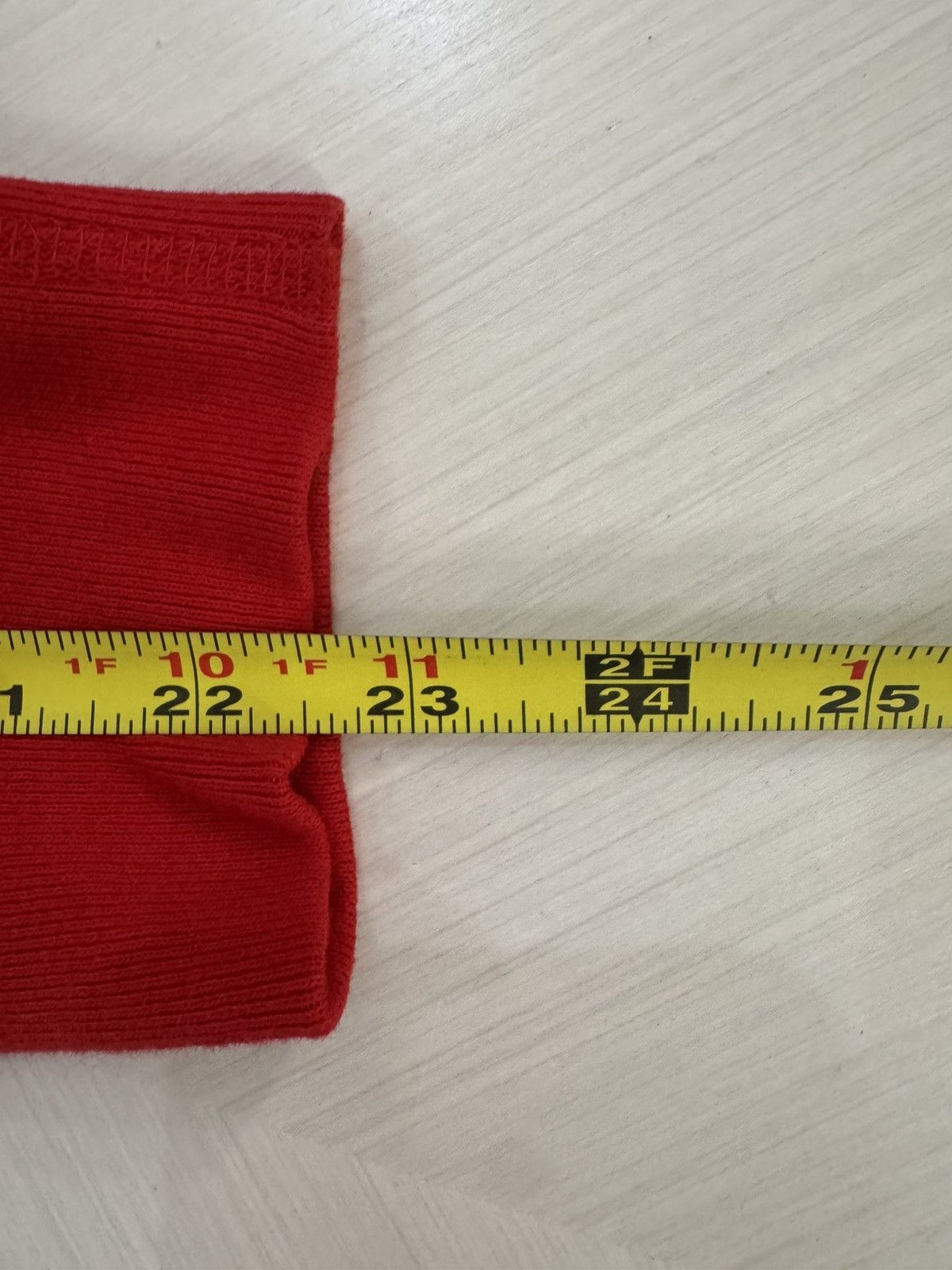 Supreme Supreme red on red box logo hoodie sz small FW23 used Size US S / EU 44-46 / 1 - 12 Thumbnail