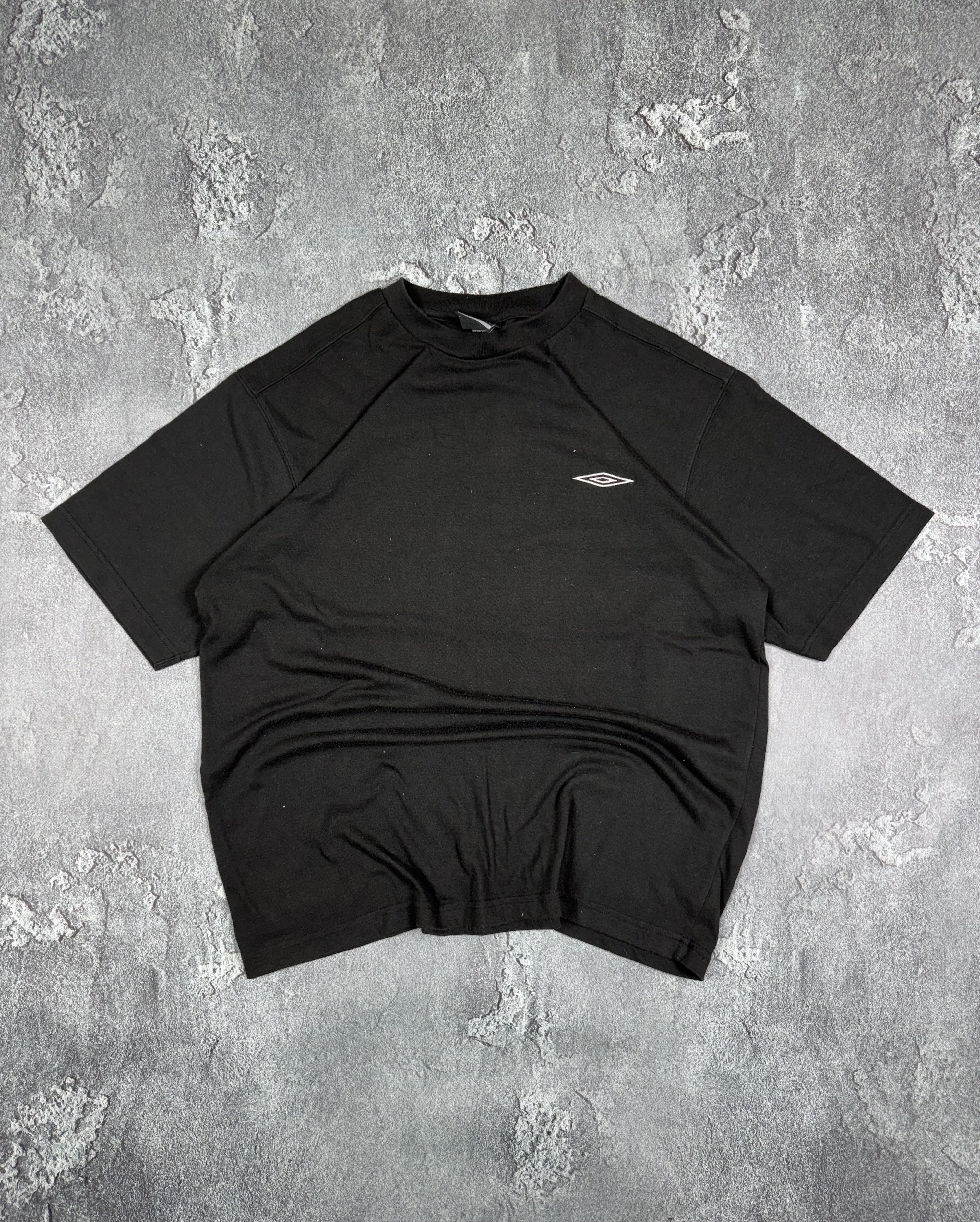 Umbro Y2K VTG 2000s Umbro Goth Retro T-Shirt Size XL Streetwear Size US XL / EU 56 / 4 - 1 Thumbnail