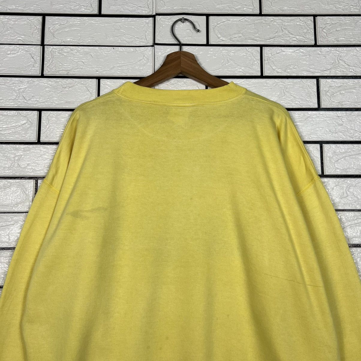 Vintage Vintage 80's Val Thorens France Ski Sweatshirt #4273-C194 Size US XL / EU 56 / 4 - 13 Thumbnail
