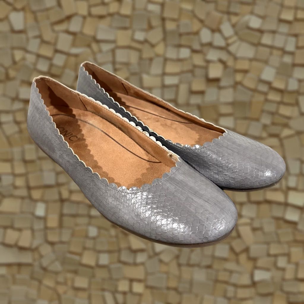 Vionic Vionic Julieta Ballet Flats Womens Size 8.5 Grey Snake Print Scalloped Comfort Size US 9 / IT 39 - 1 Thumbnail