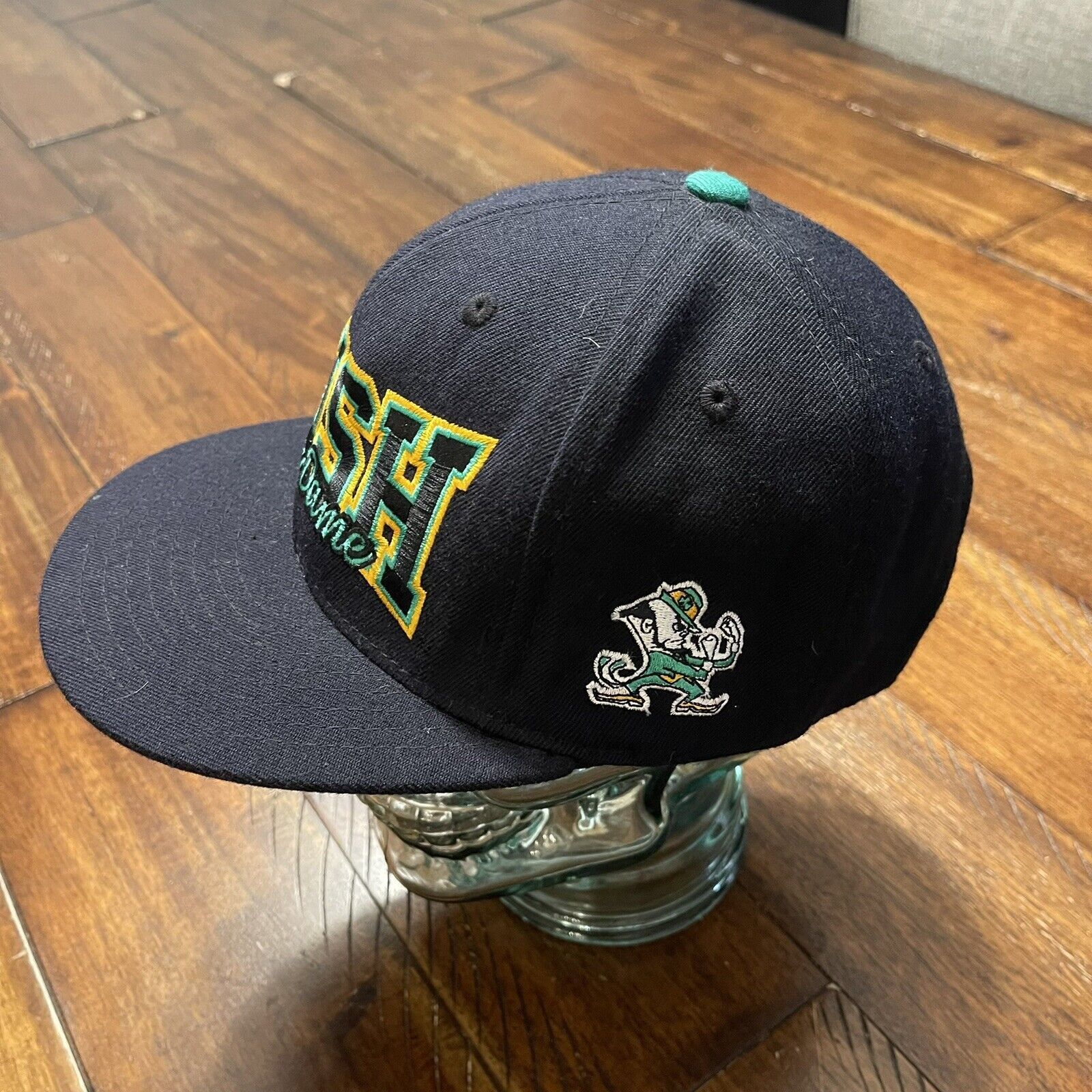 Top Of The World Vtg Notre Dame Irish Embroidered Snapback Hat Top The World Size ONE SIZE - 4 Thumbnail